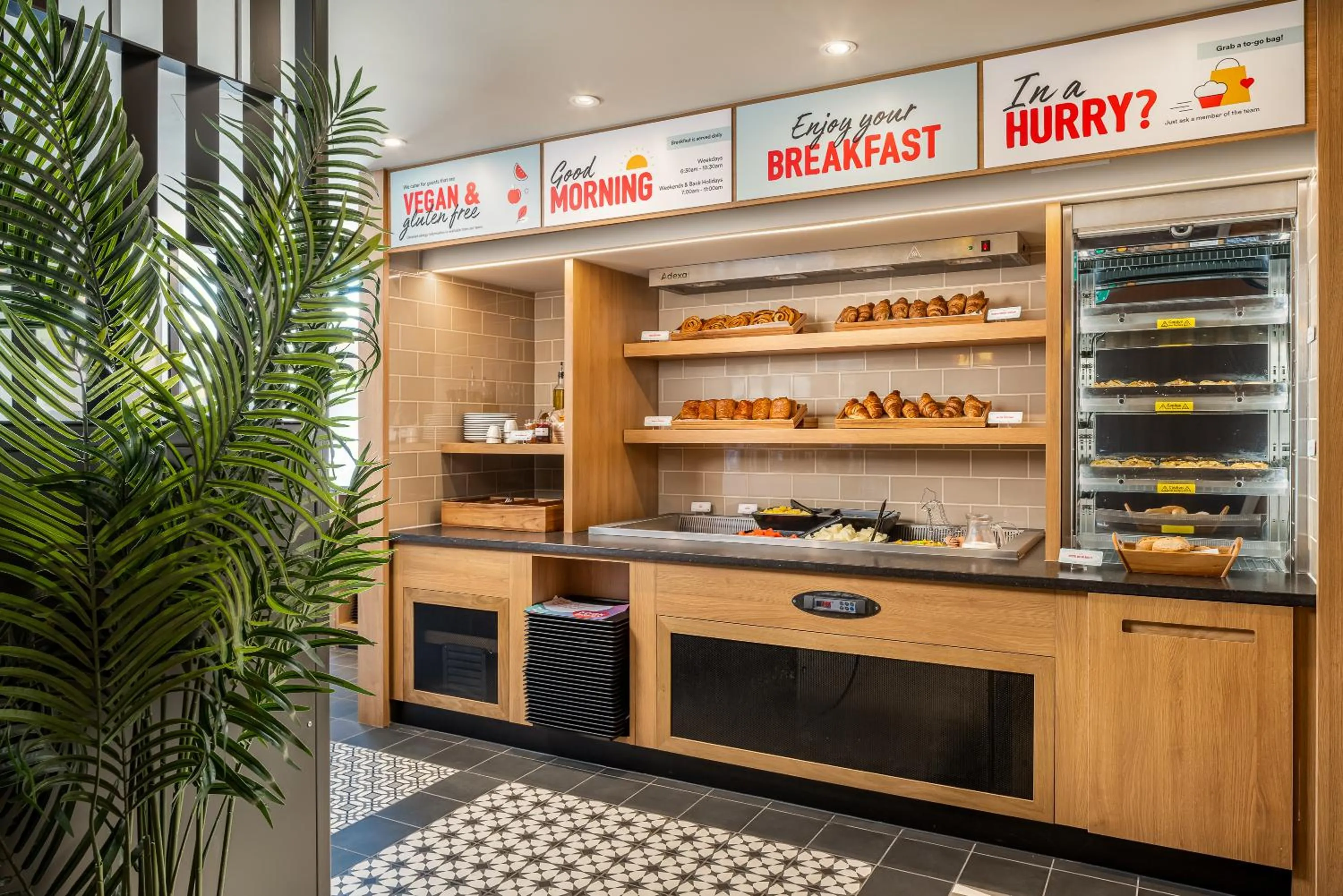 Breakfast in Point A Hotel London Canary Wharf