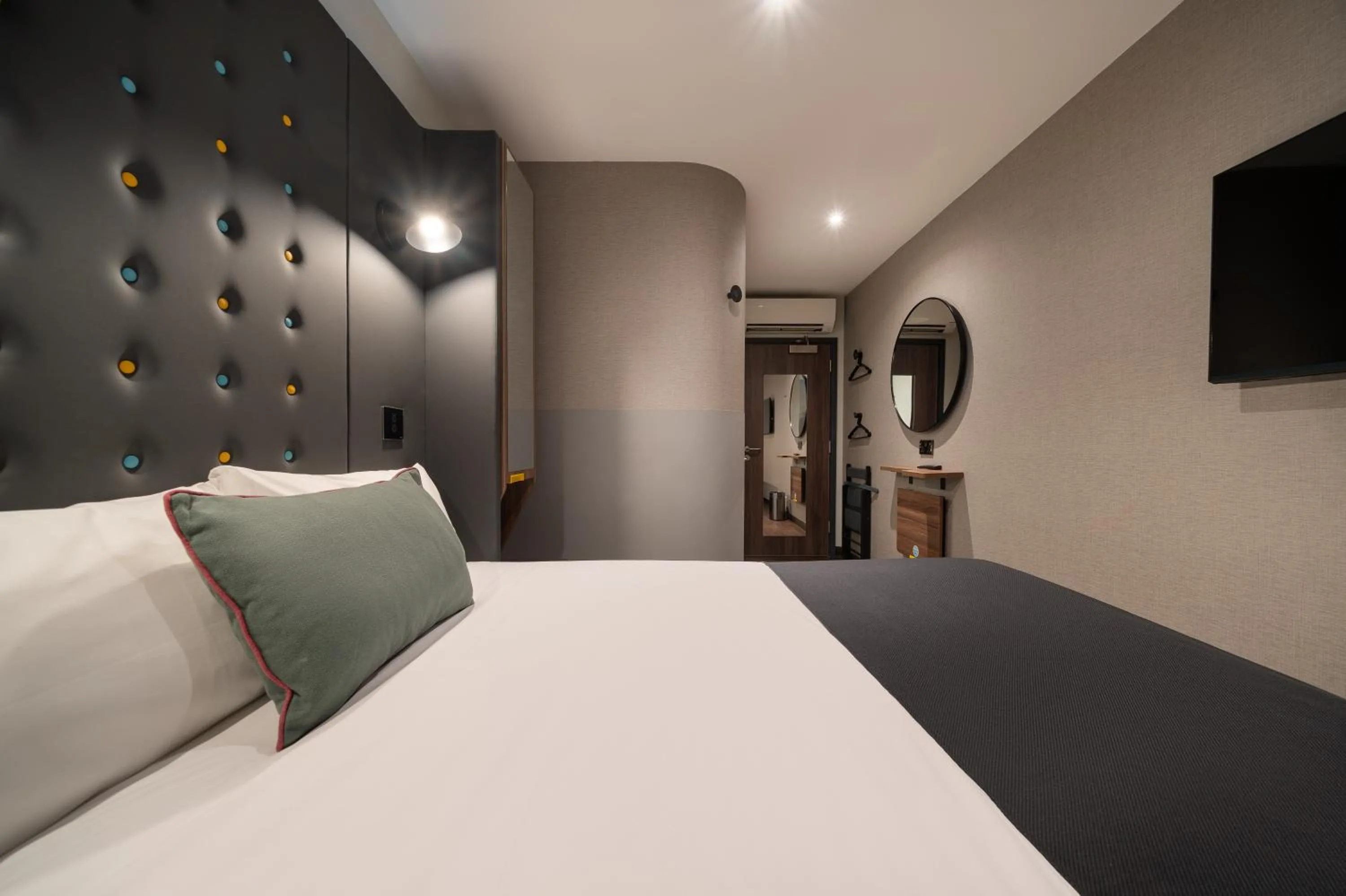 Bedroom, Bed in Point A Hotel London Canary Wharf