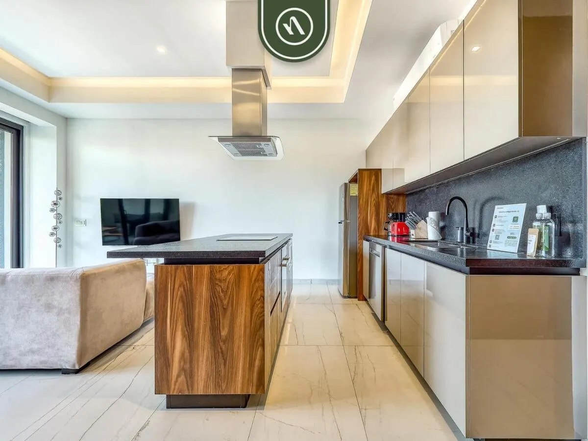 Amazing 1 BR Condo with Terrace - Rooftop Pool