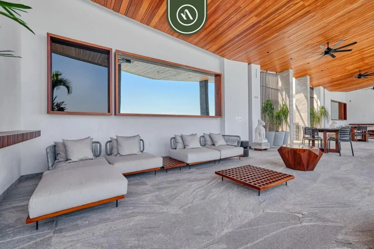Amazing 1 BR Condo with Terrace - Rooftop Pool