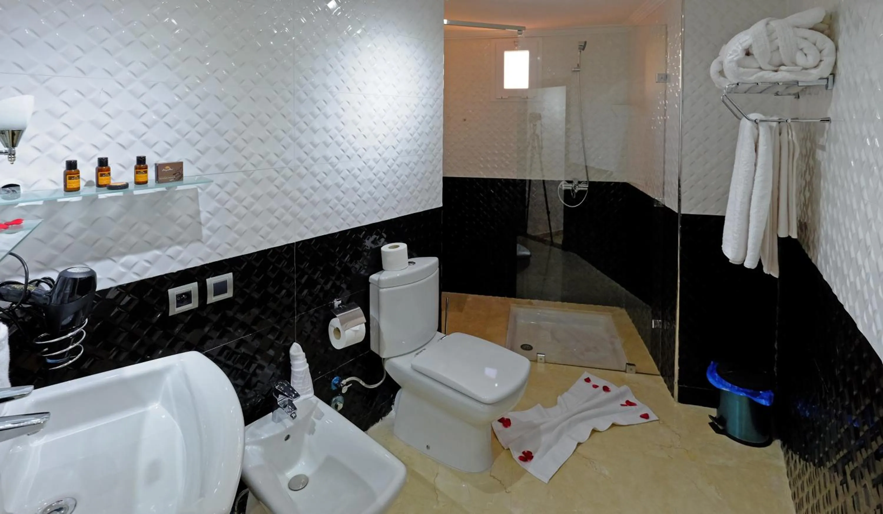 Bathroom in Appart Hôtel Mouna