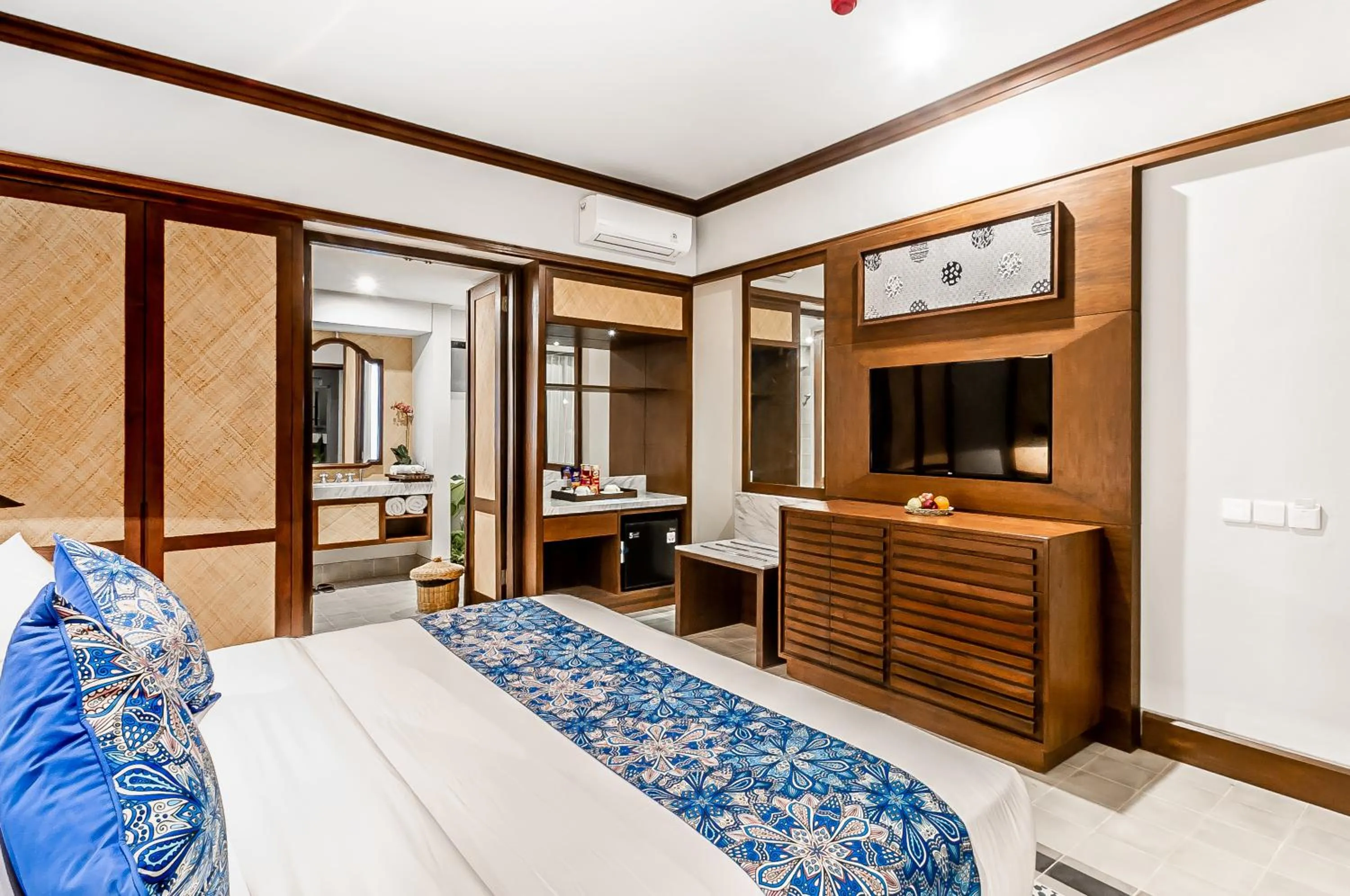 Premier Double with Shuttle in Lovina Beach Club & Resort