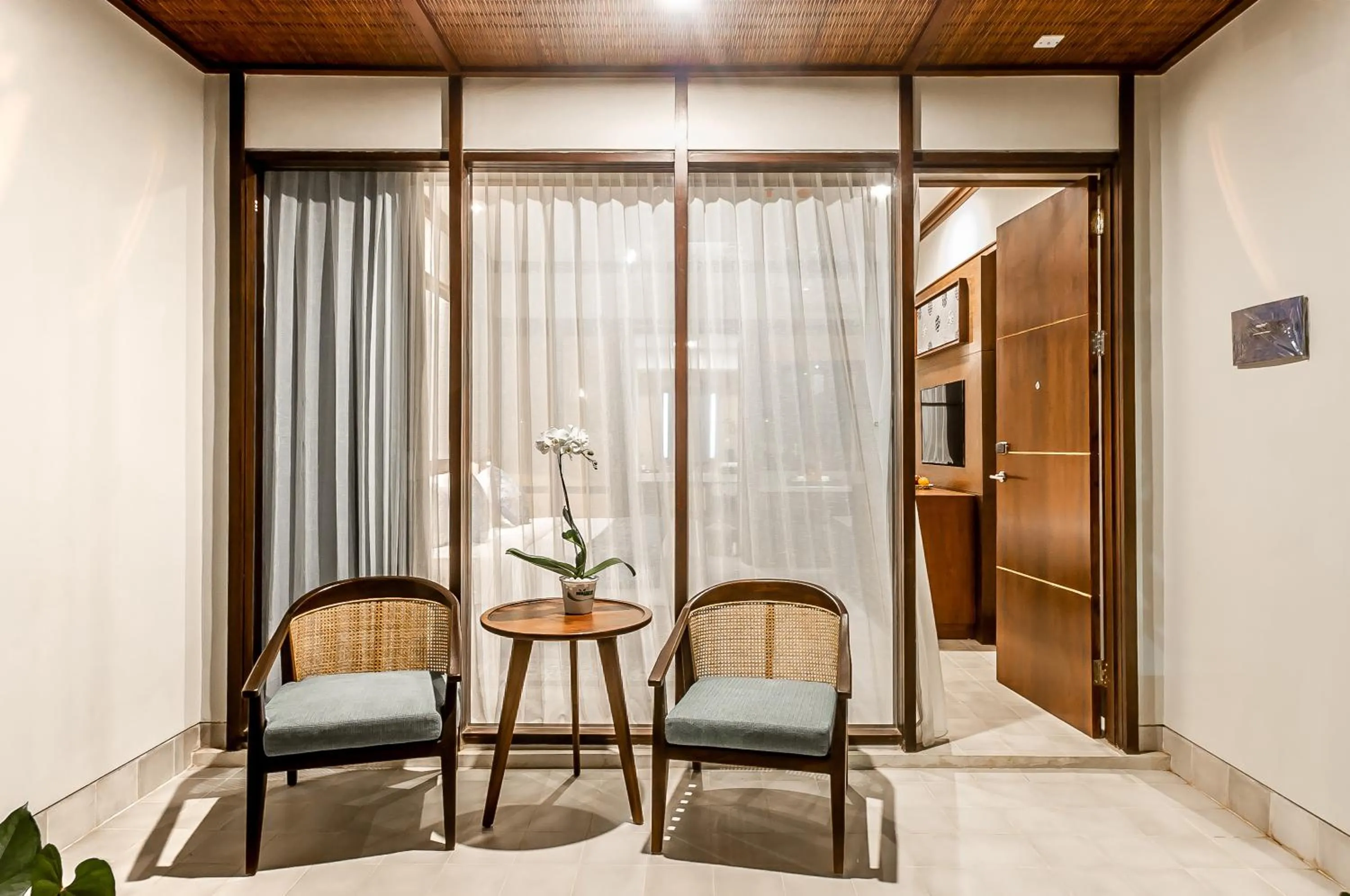 Premier Twin Room with Shuttle Denpasar - Lovina - Denpasar in Lovina Beach Club & Resort