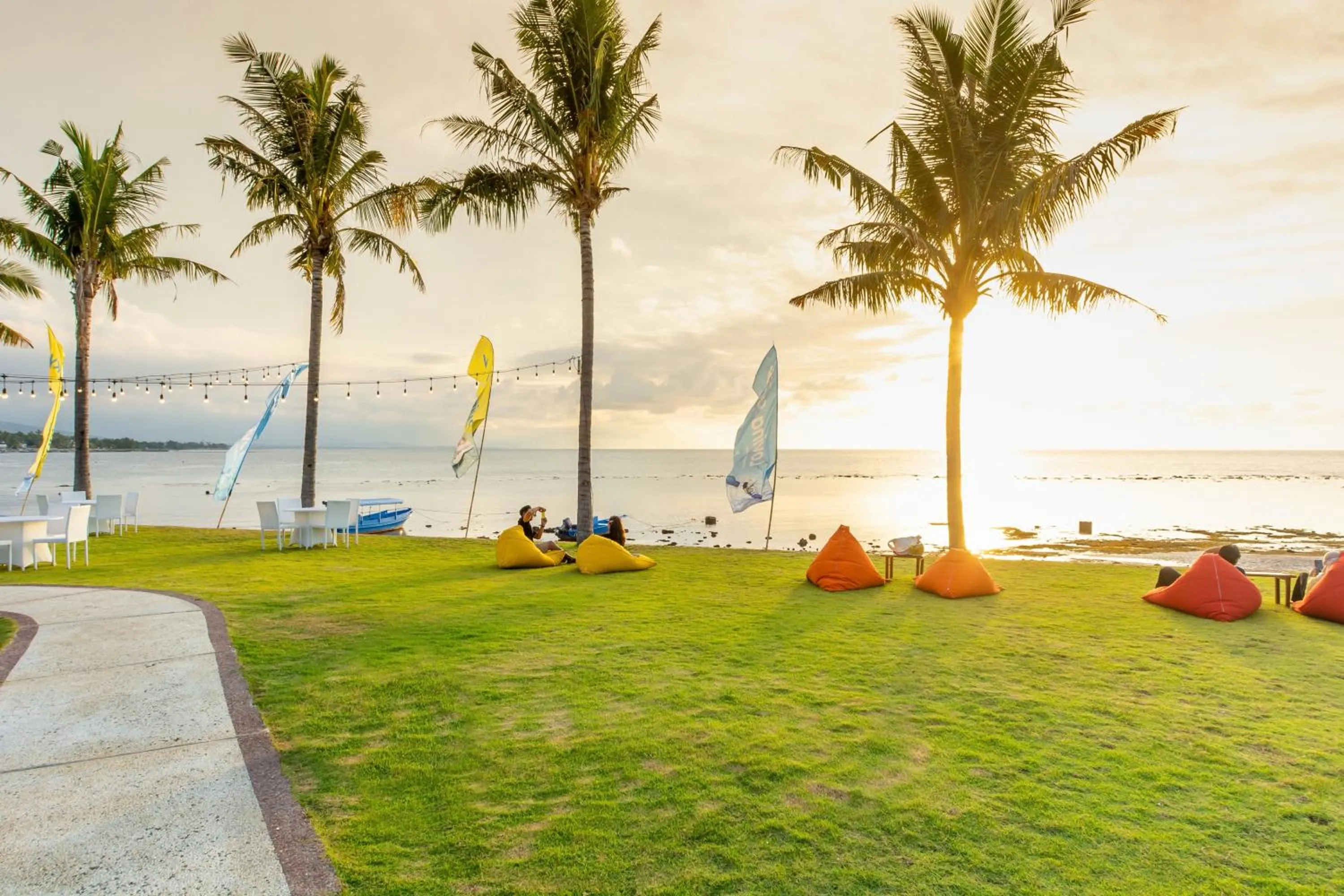 Property building in Lovina Beach Club & Resort