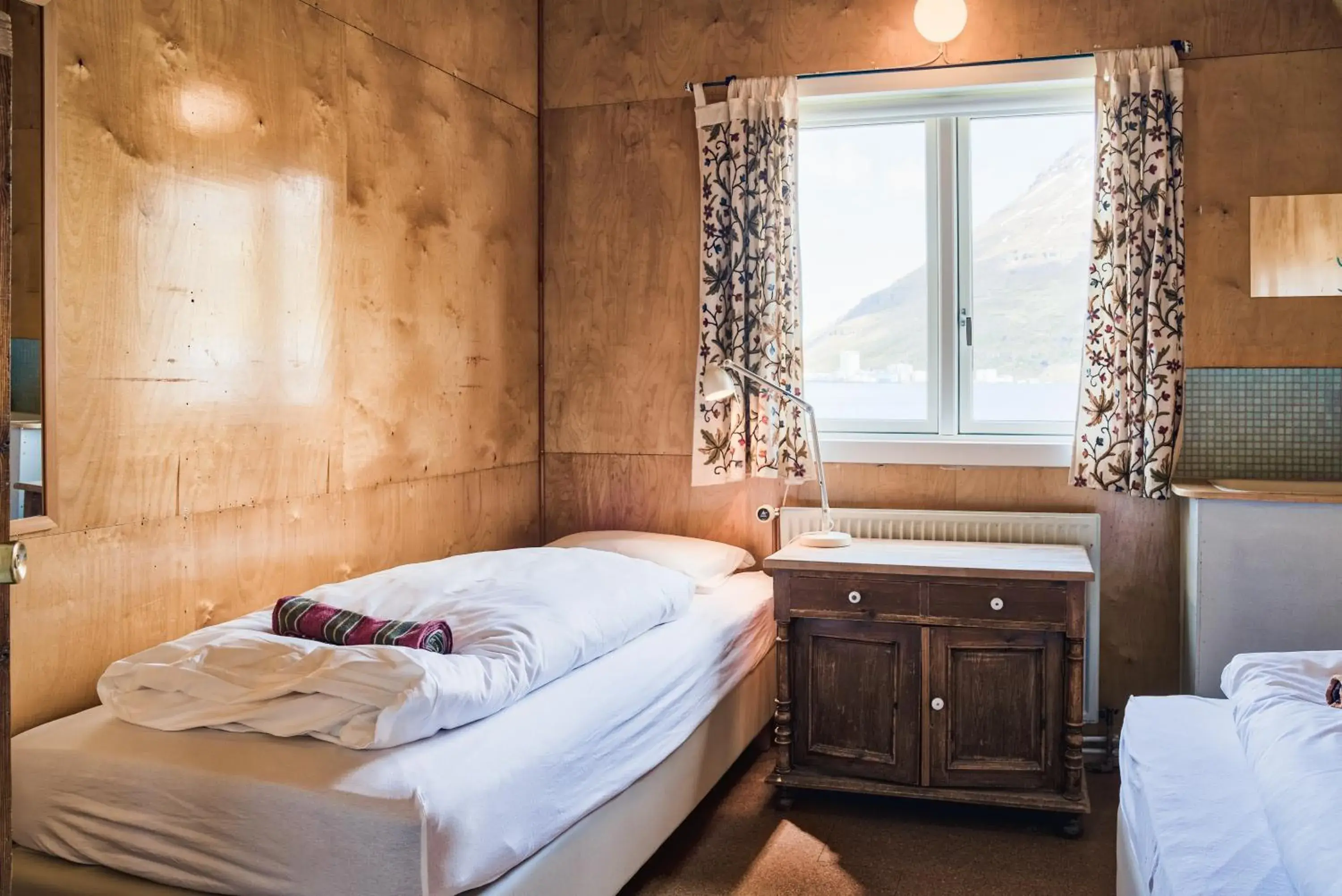 Twin Room - single occupancy in Hafaldan HI Hostel - Harbour Building Twin Room - single occupancy in Hafaldan HI Hostel - Harbour Building