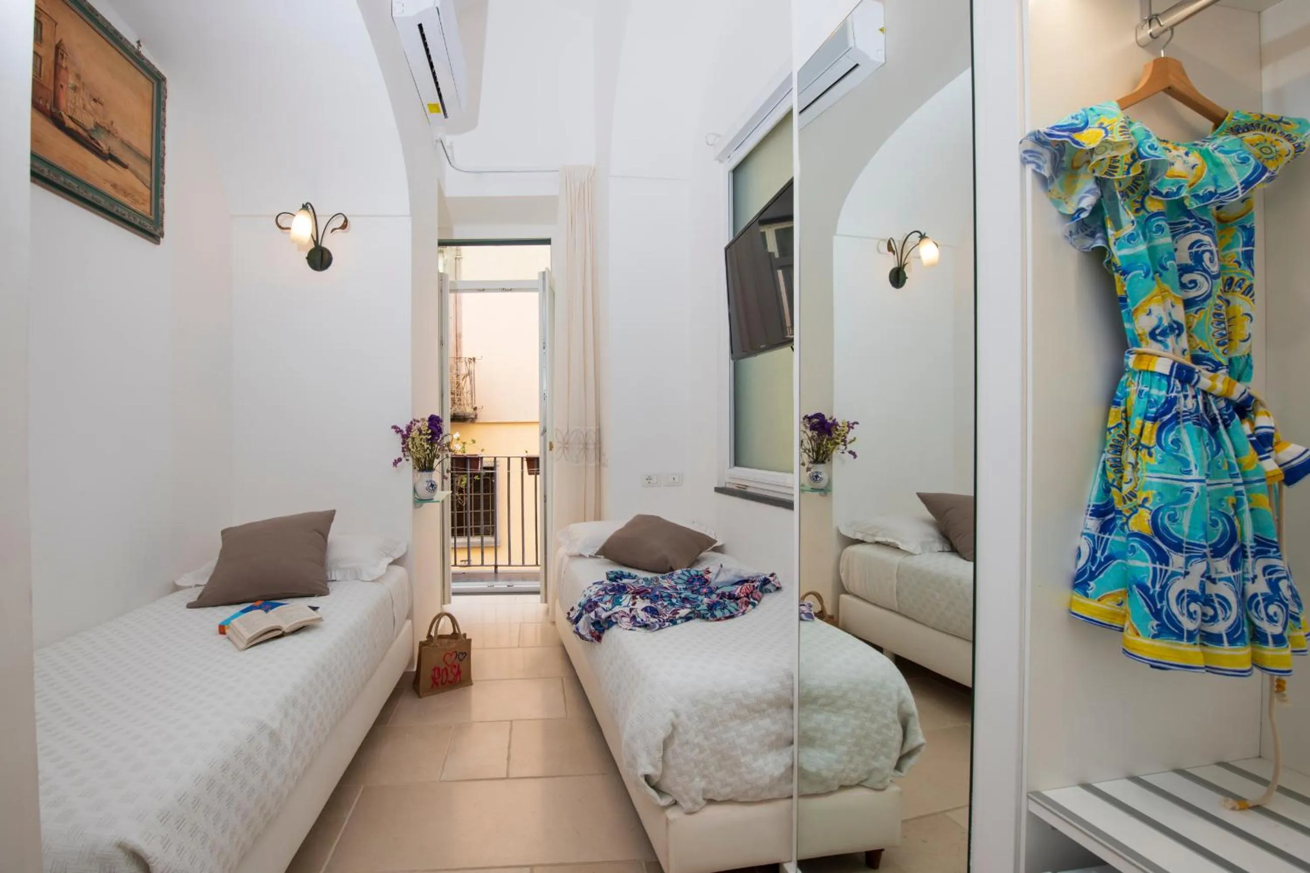 Balcony/Terrace, Bed in Hotel Antica Repubblica in Amalfi center at 100mt from the sea