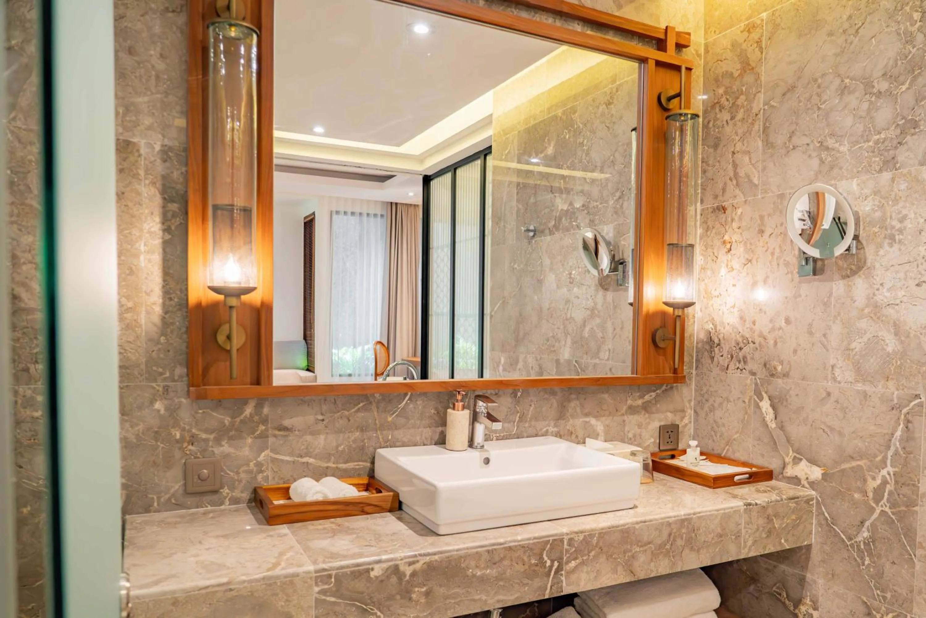 Shower in Goya Boutique Resort