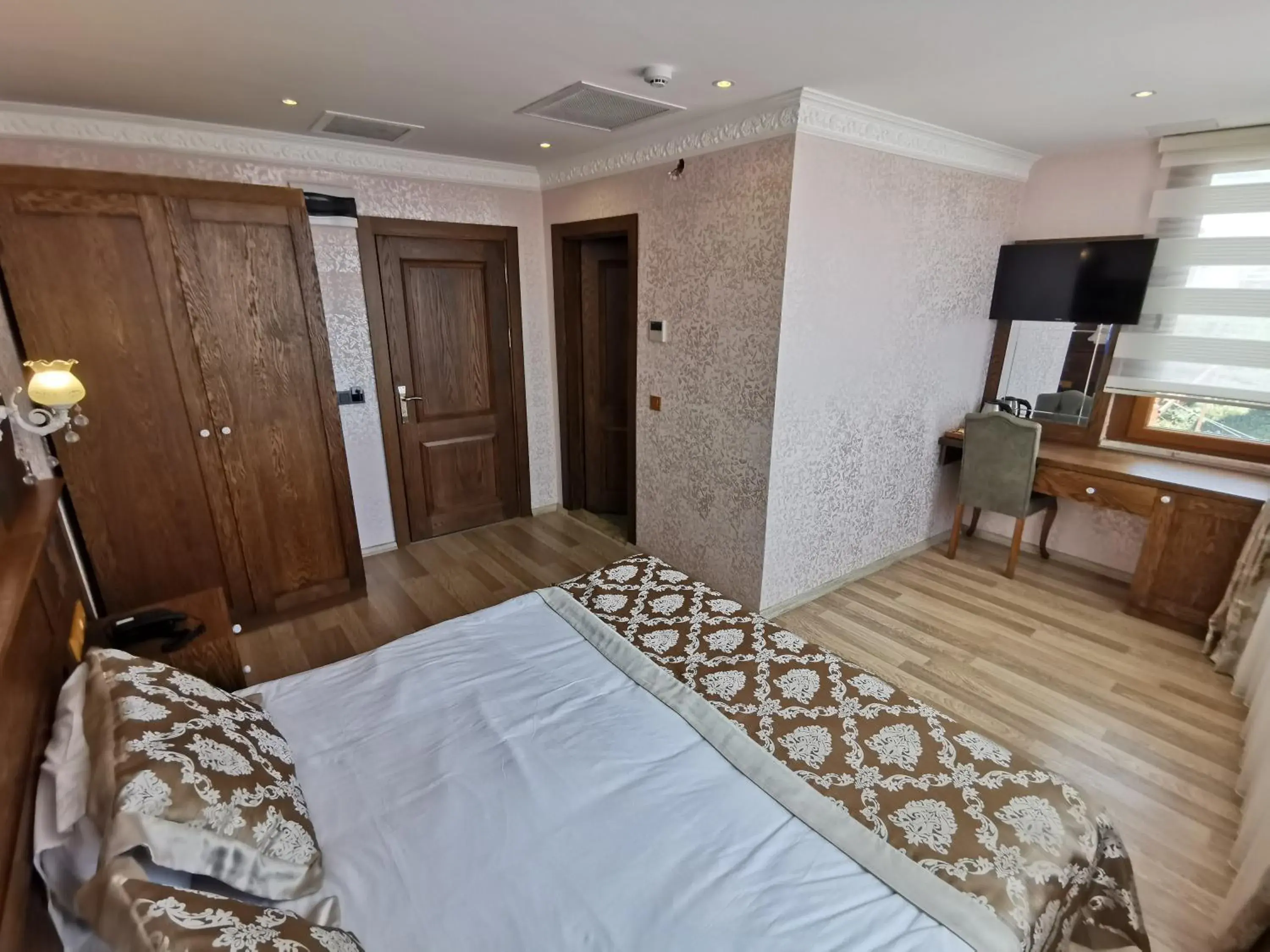 Massage, Bed in Perapolis Hotel Massage, Bed in Perapolis Hotel