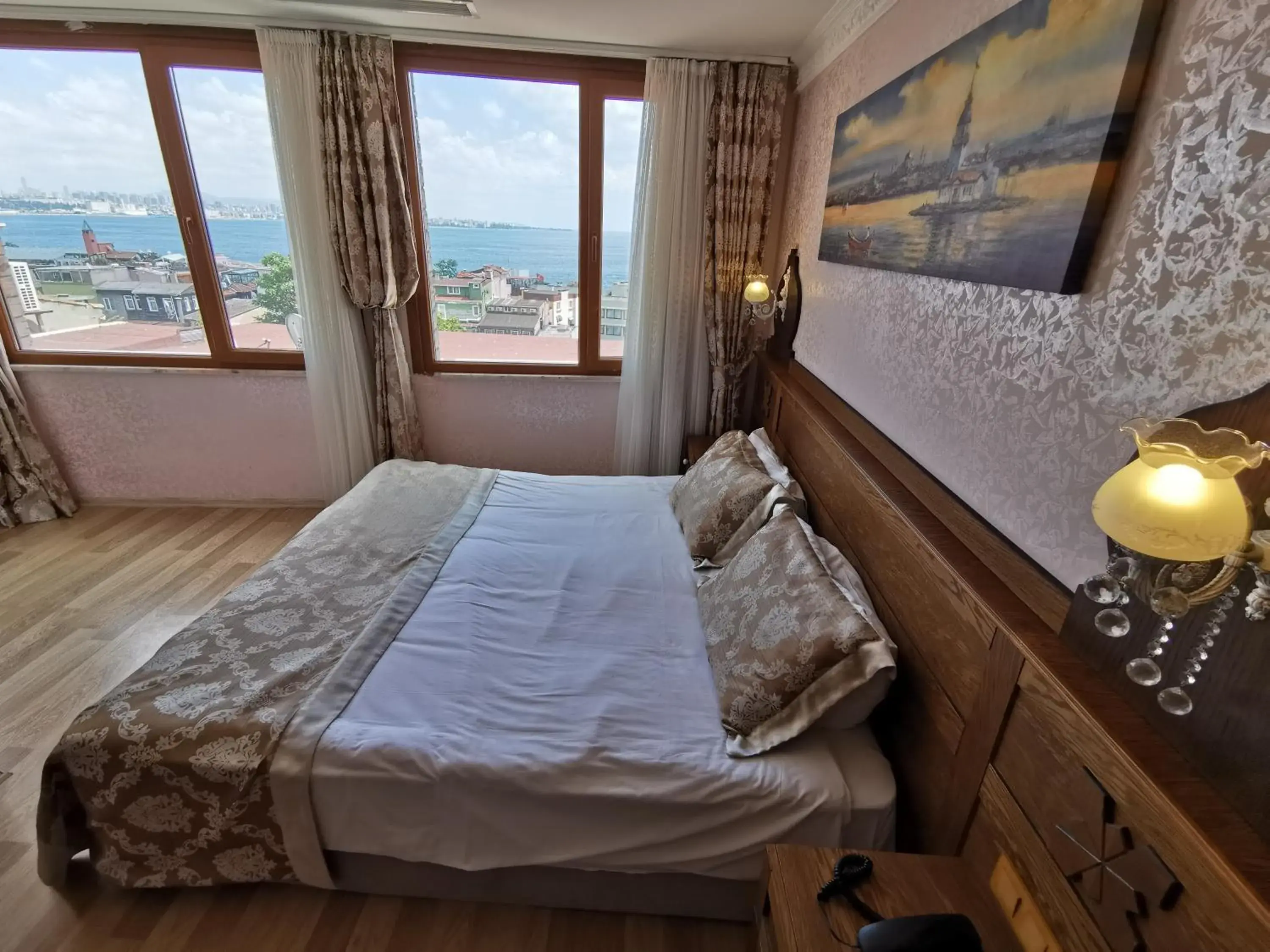 Massage, Bed in Perapolis Hotel Massage, Bed in Perapolis Hotel