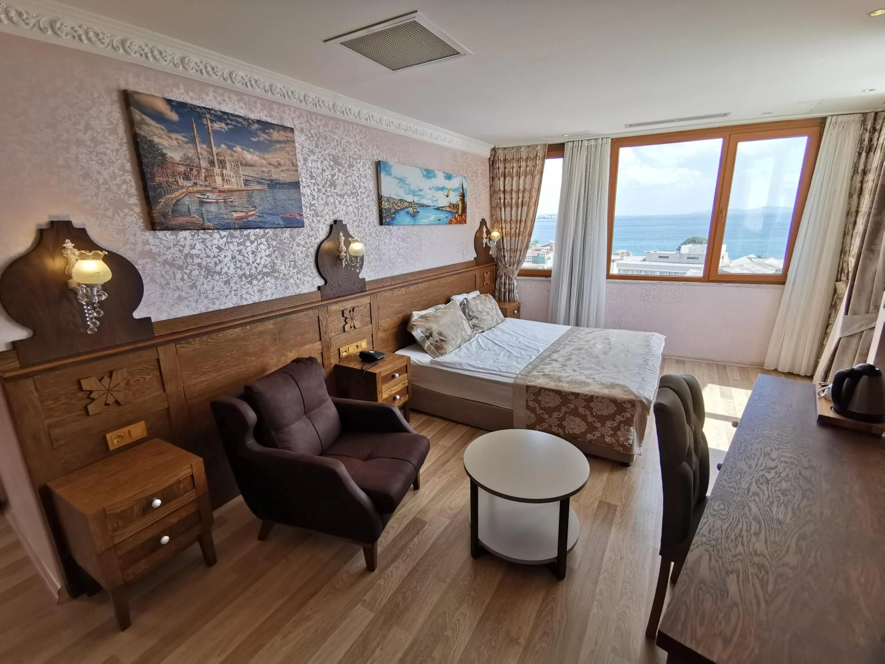 Massage, Bed in Perapolis Hotel