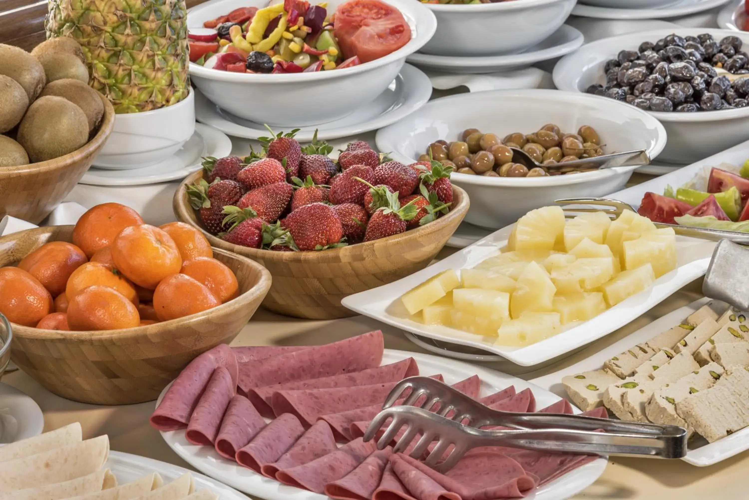 Restaurant/places to eat in Perapolis Hotel Restaurant/places to eat in Perapolis Hotel