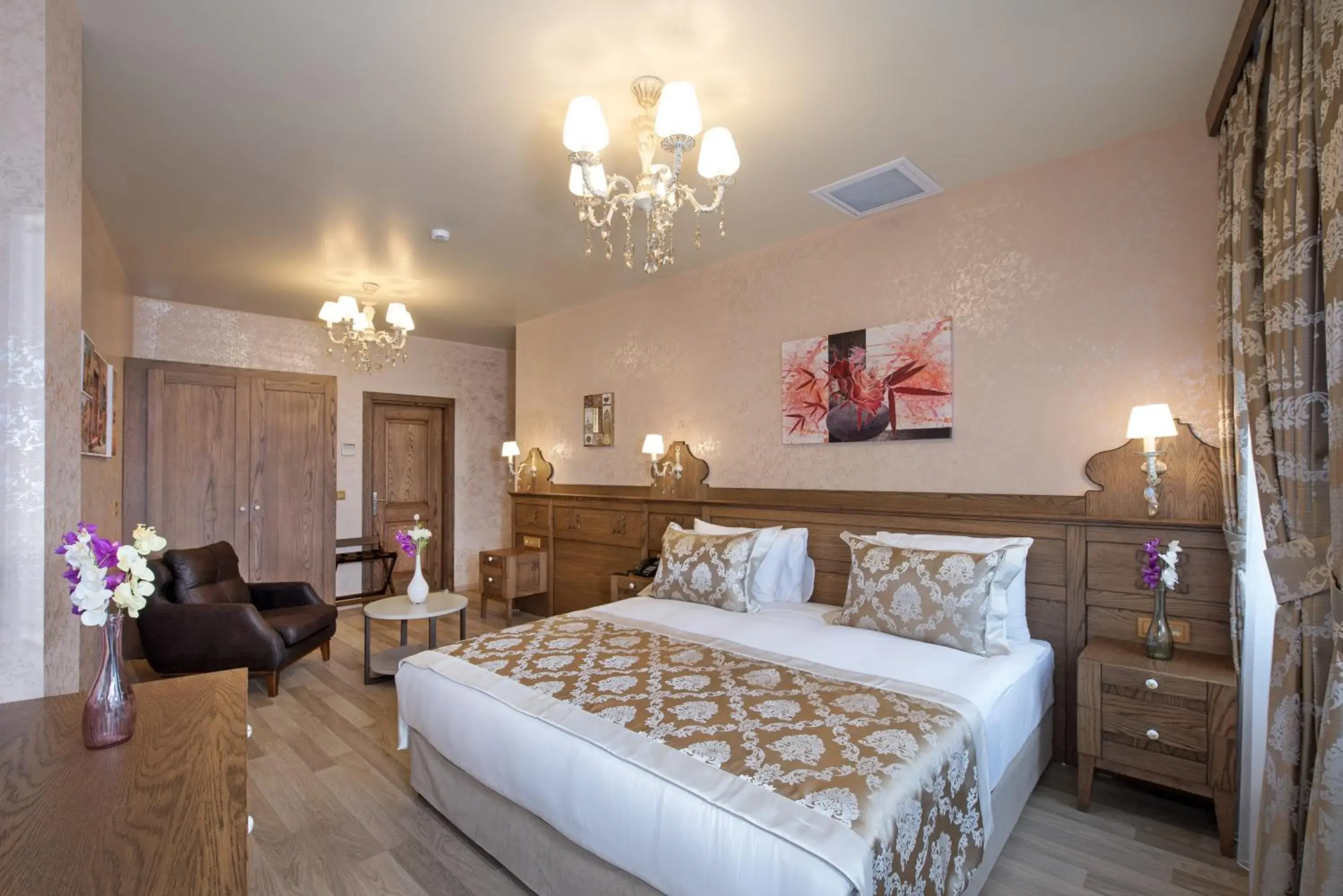 TV and multimedia, Bed in Perapolis Hotel TV and multimedia, Bed in Perapolis Hotel