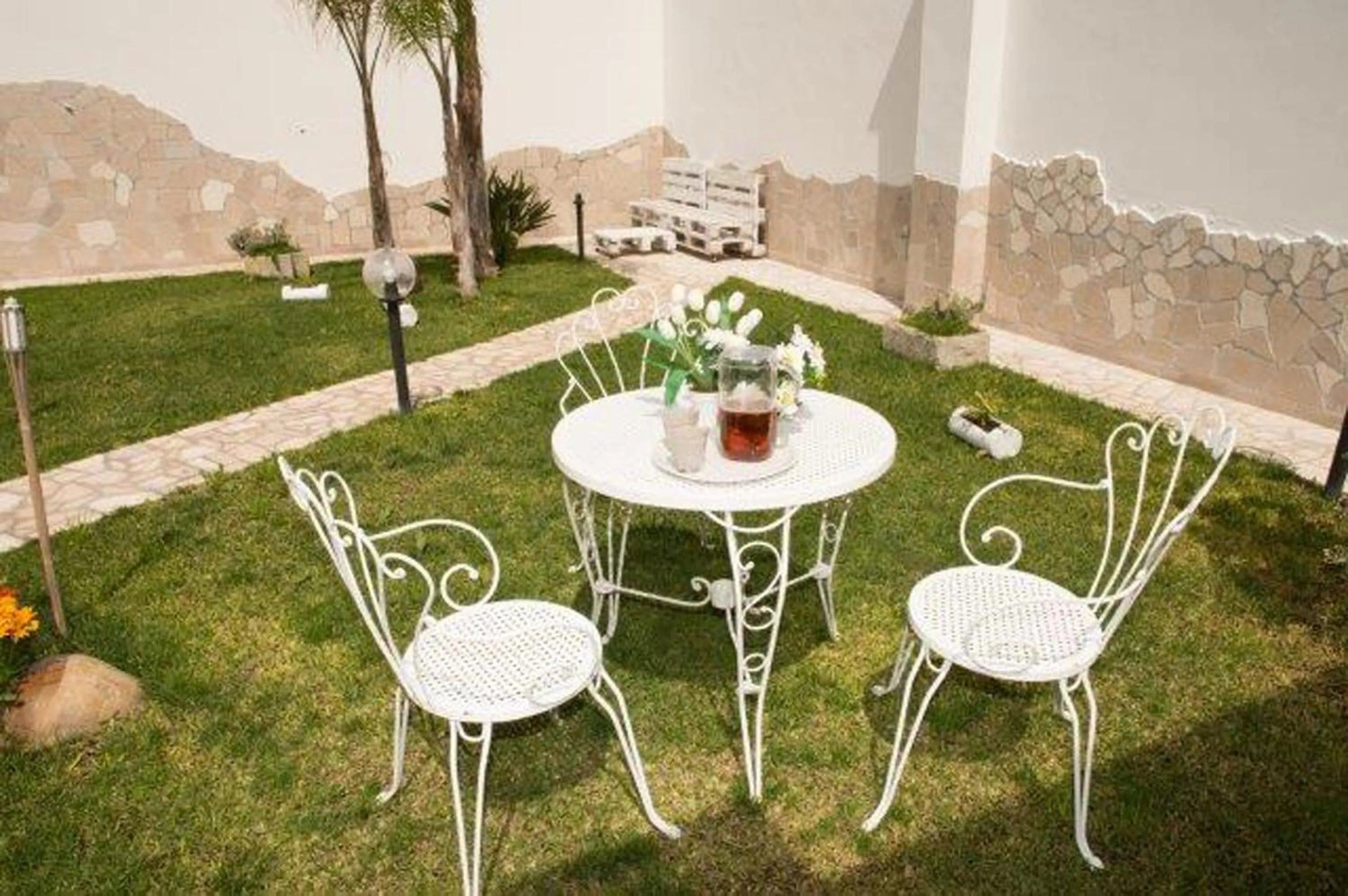 Garden in Nidi di Feo