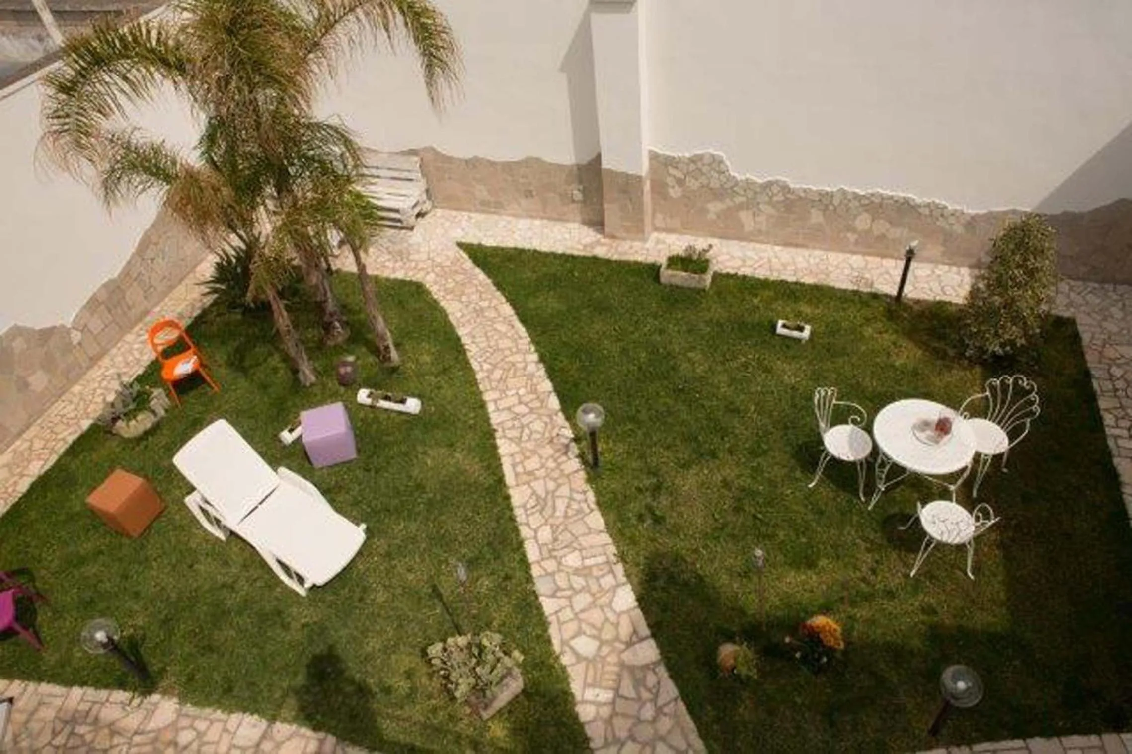 Garden view in Nidi di Feo