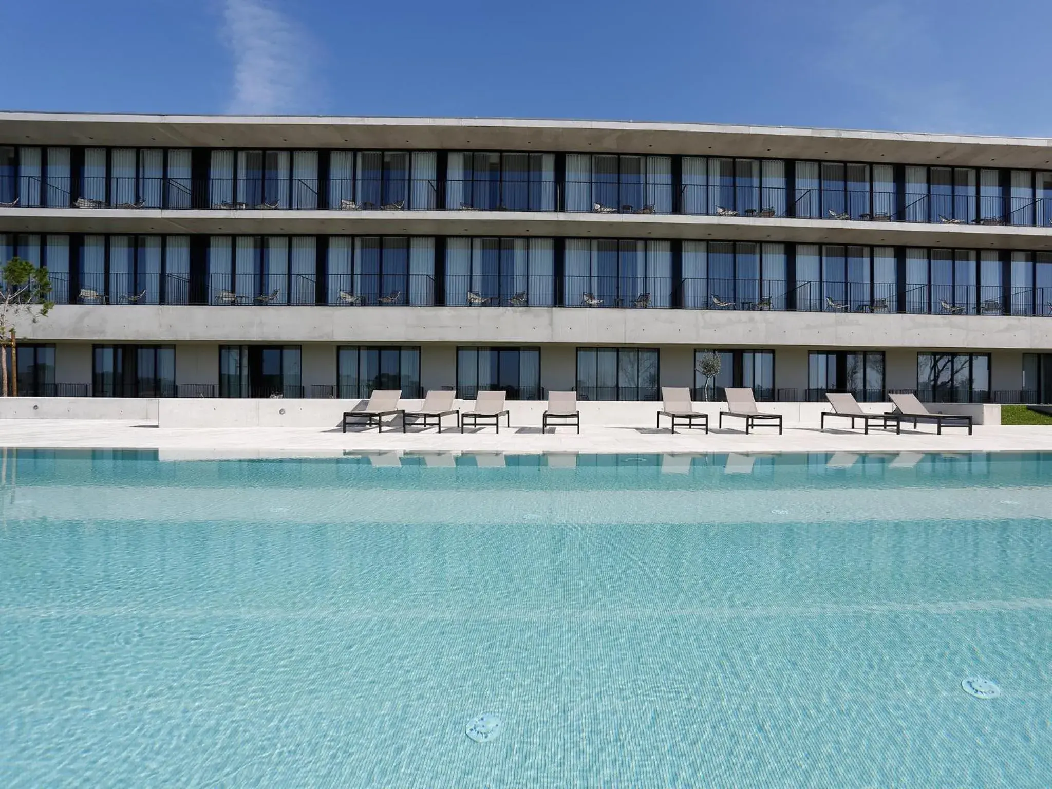 Swimming pool in Montebelo Vista Alegre Ílhavo Hotel Swimming pool in Montebelo Vista Alegre Ílhavo Hotel