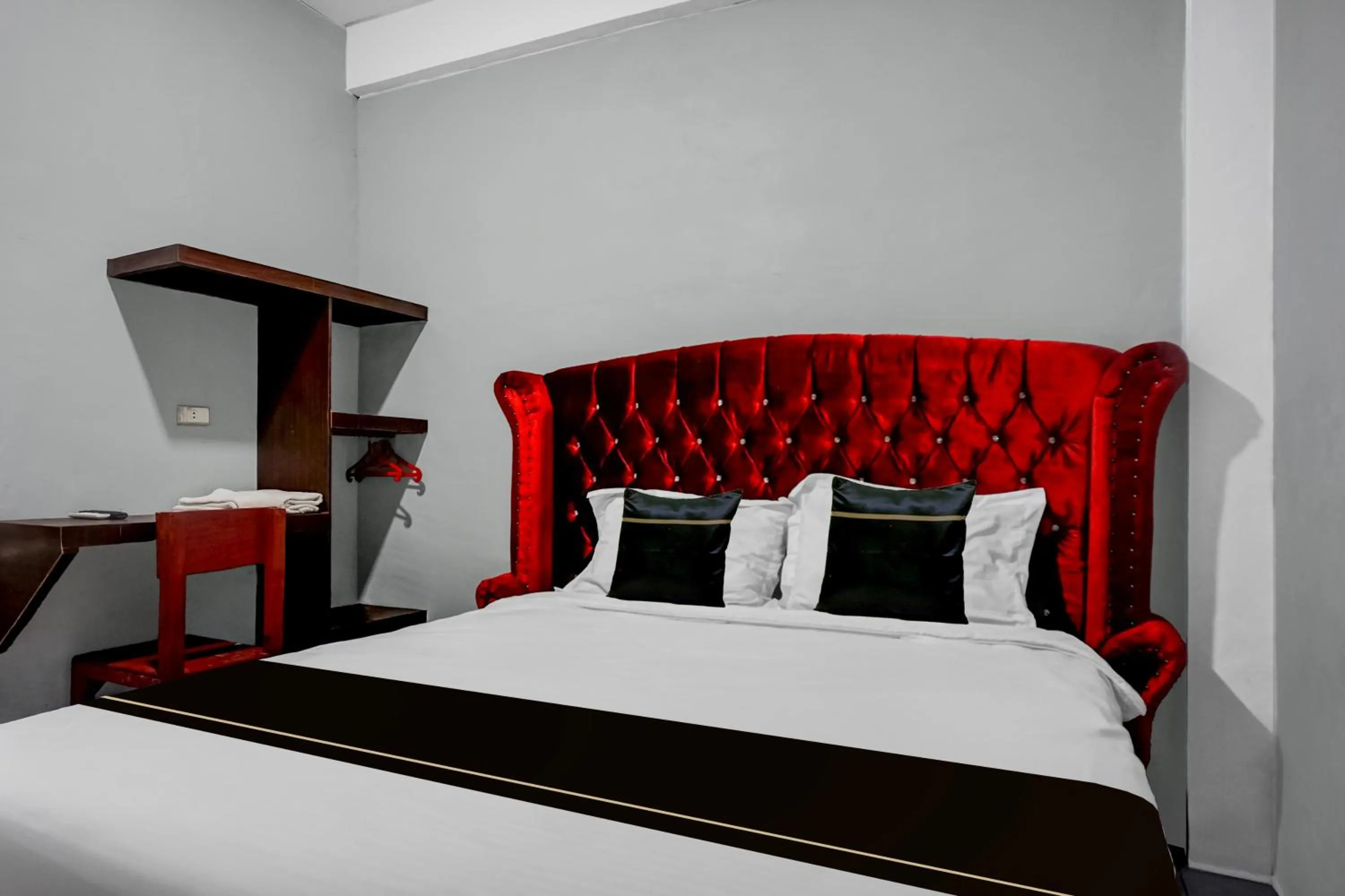 Hotel O near Ring Road City Walks formerly Graha Aisyah
