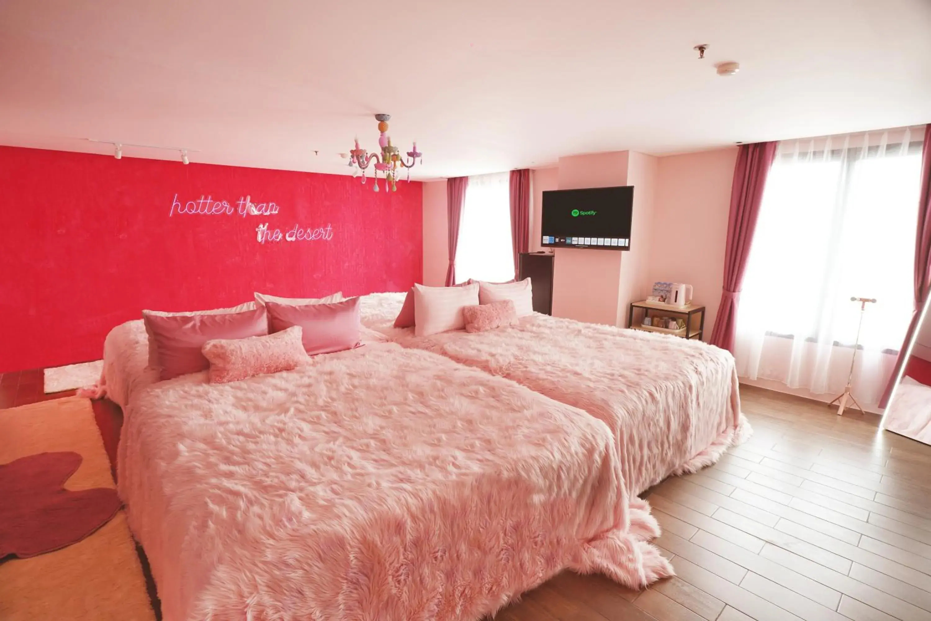 Bridal Room in Yellow Bee Tangerang Bridal Room in Yellow Bee Tangerang