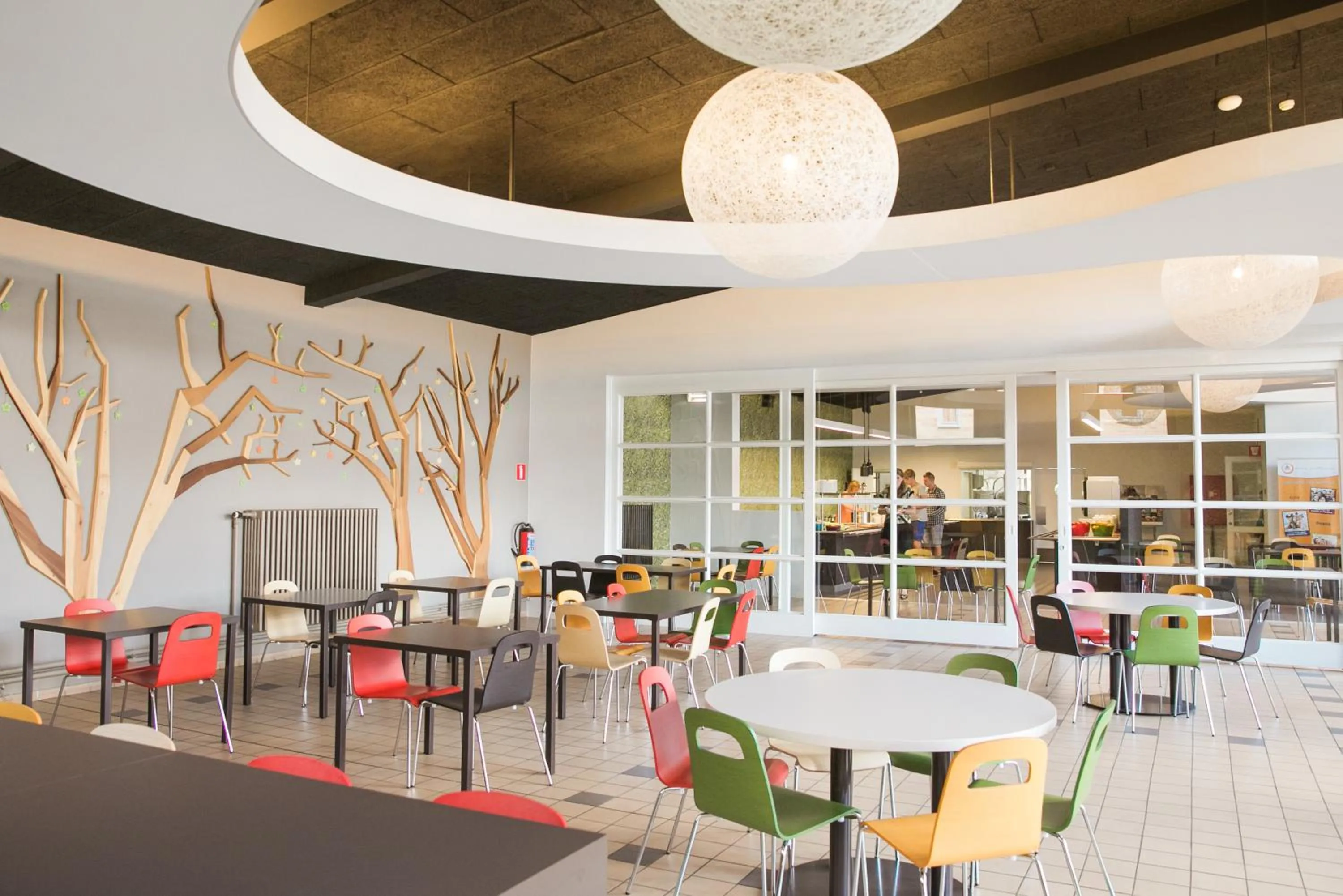Restaurant/places to eat in Hostel Europa