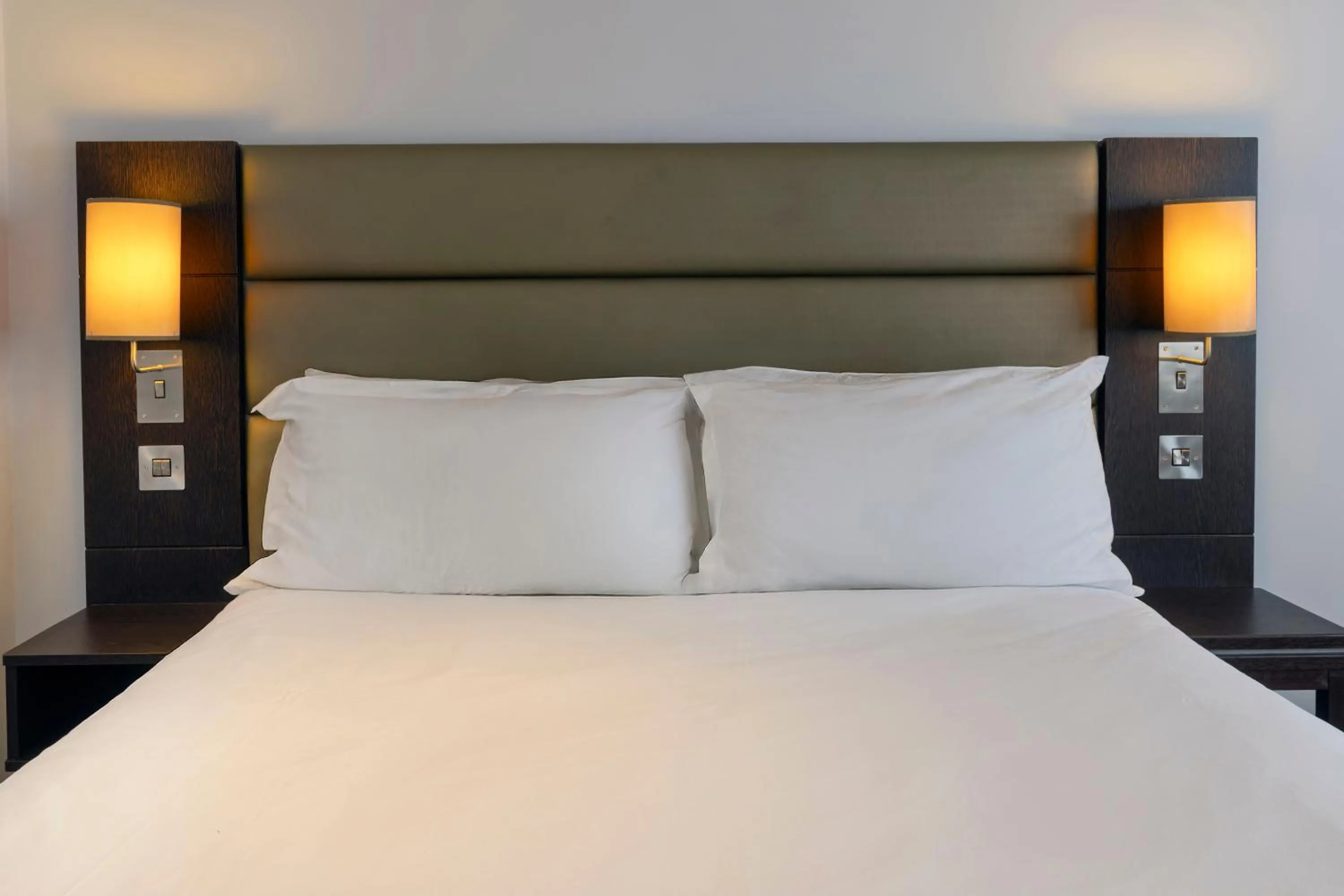Bedroom, Bed in Best Western Leicester Oadby