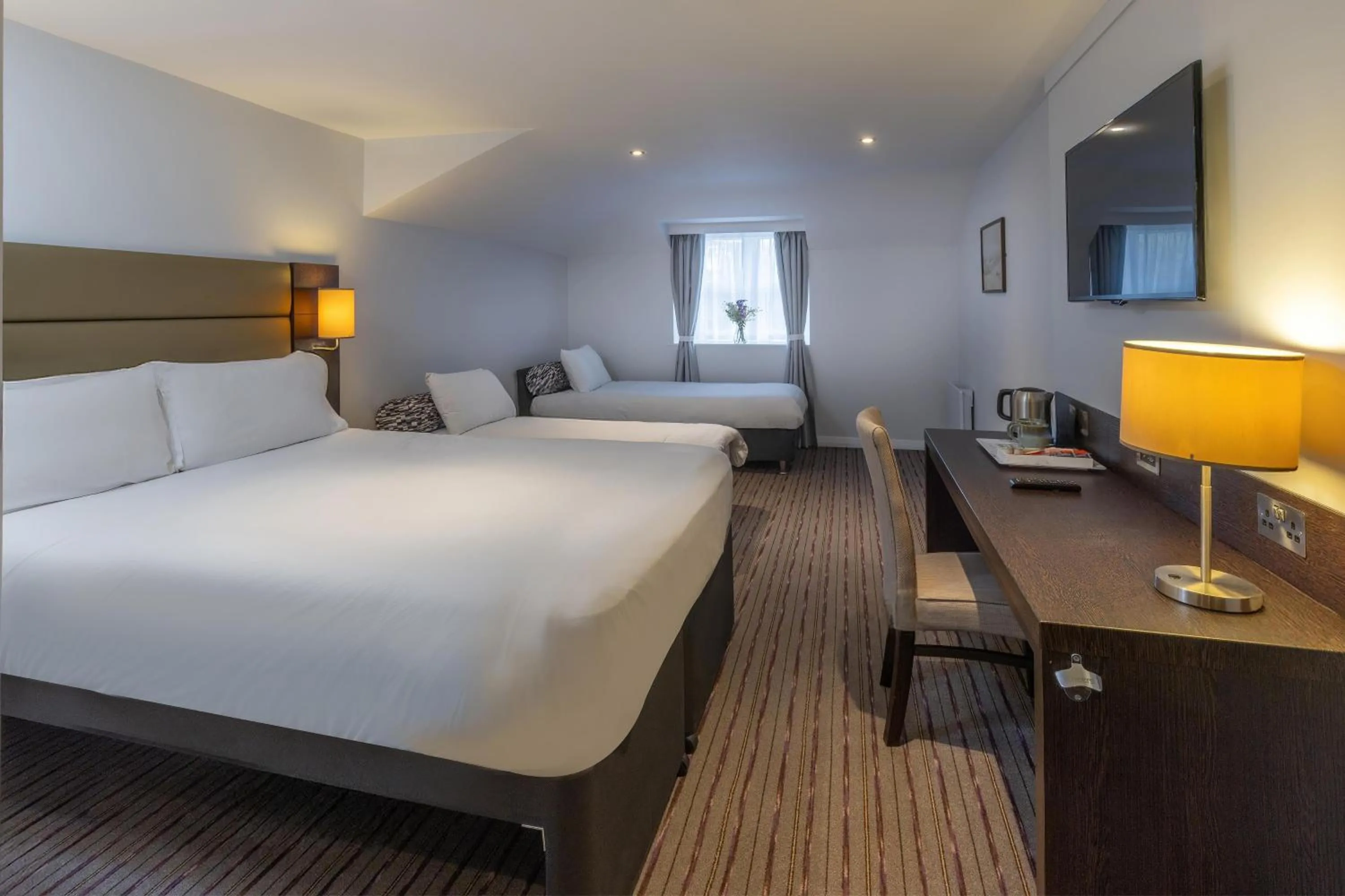 Bedroom, Bed in Best Western Leicester Oadby