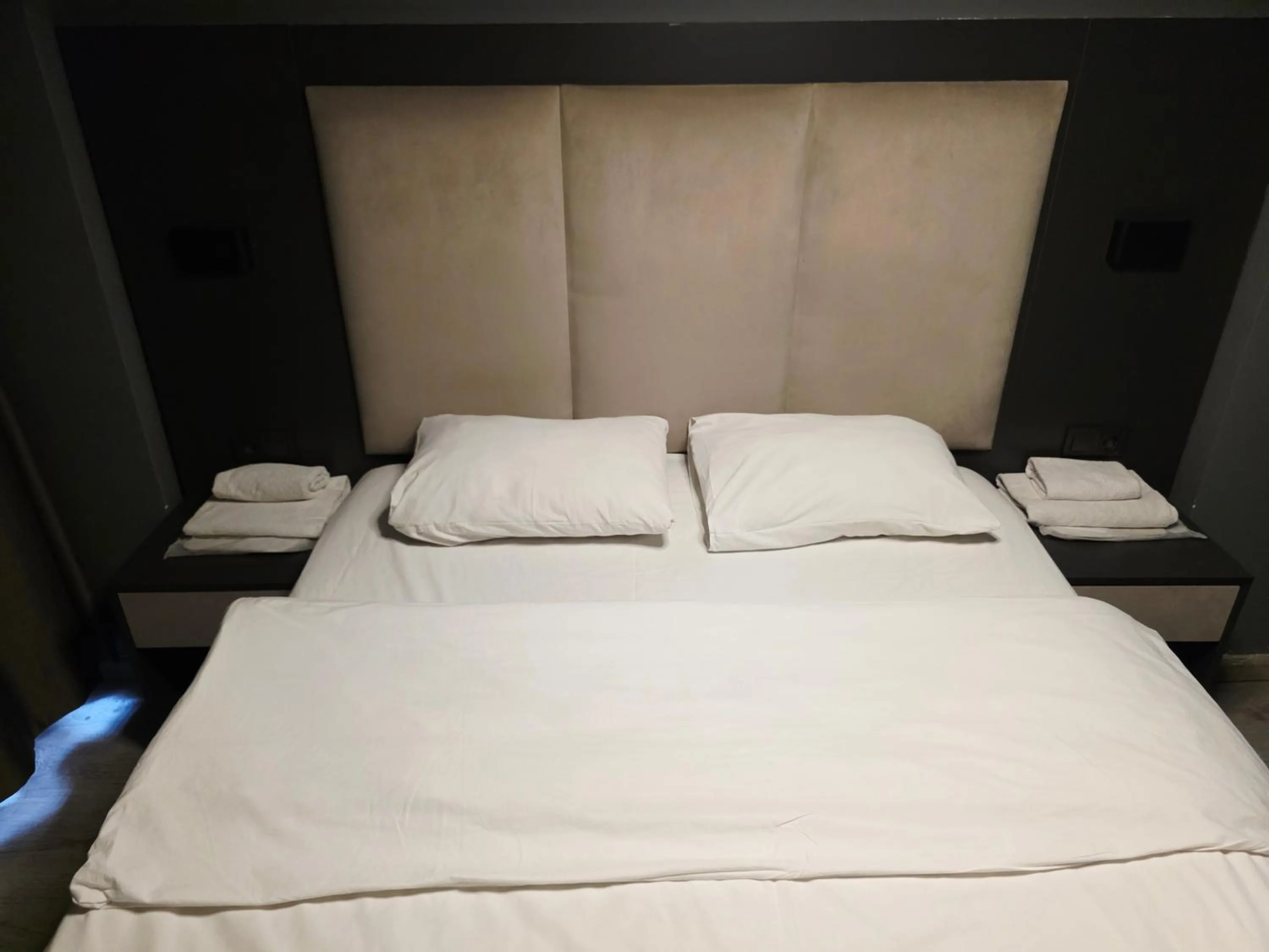 Bed in Birru Suites