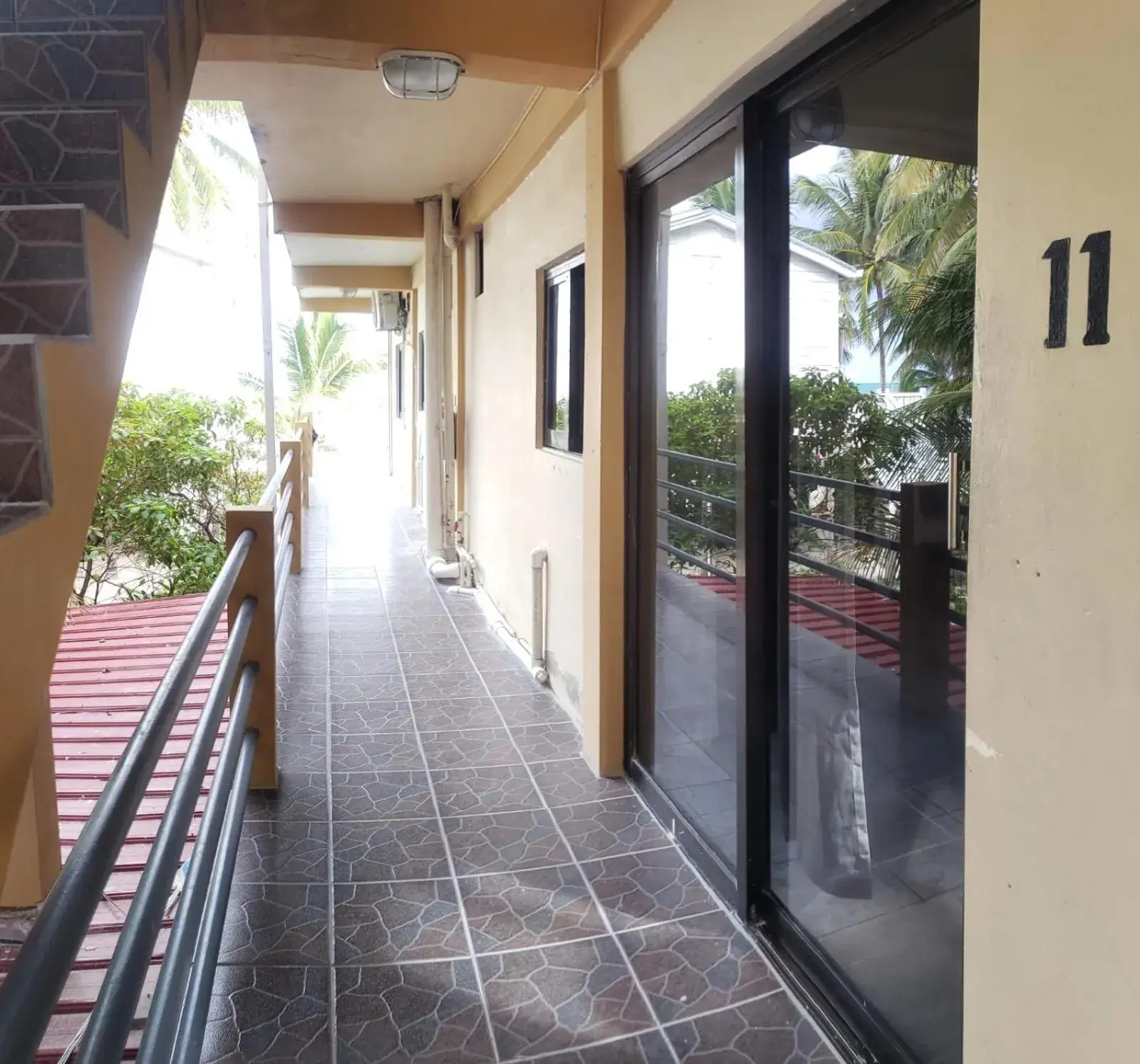 Studio - single occupancy in Beach Side Condos Caye Caulker by CCVH Studio - single occupancy in Beach Side Condos Caye Caulker by CCVH