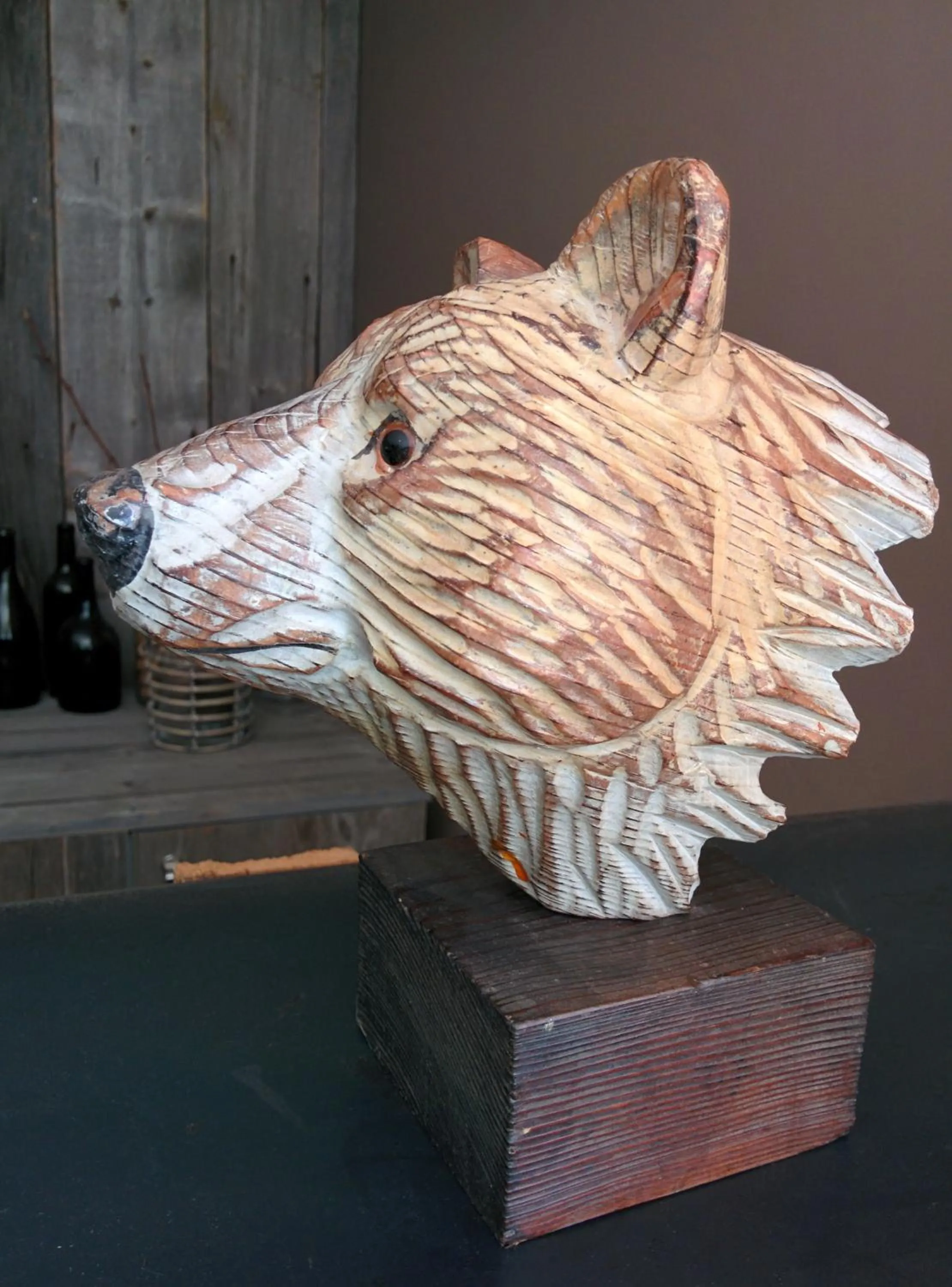 Decorative detail in La Couette de l'Ours