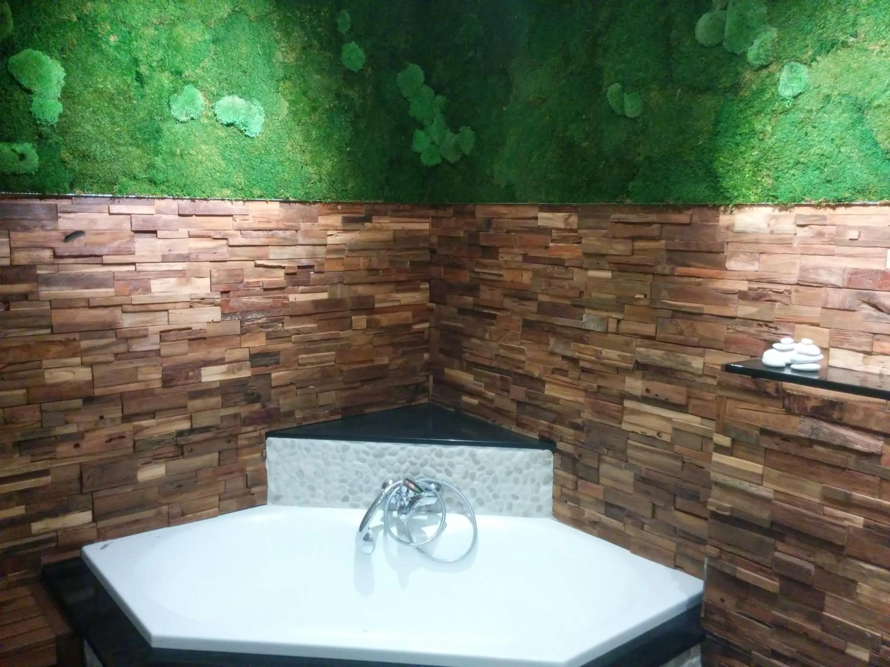 Bathroom in La Couette de l'Ours