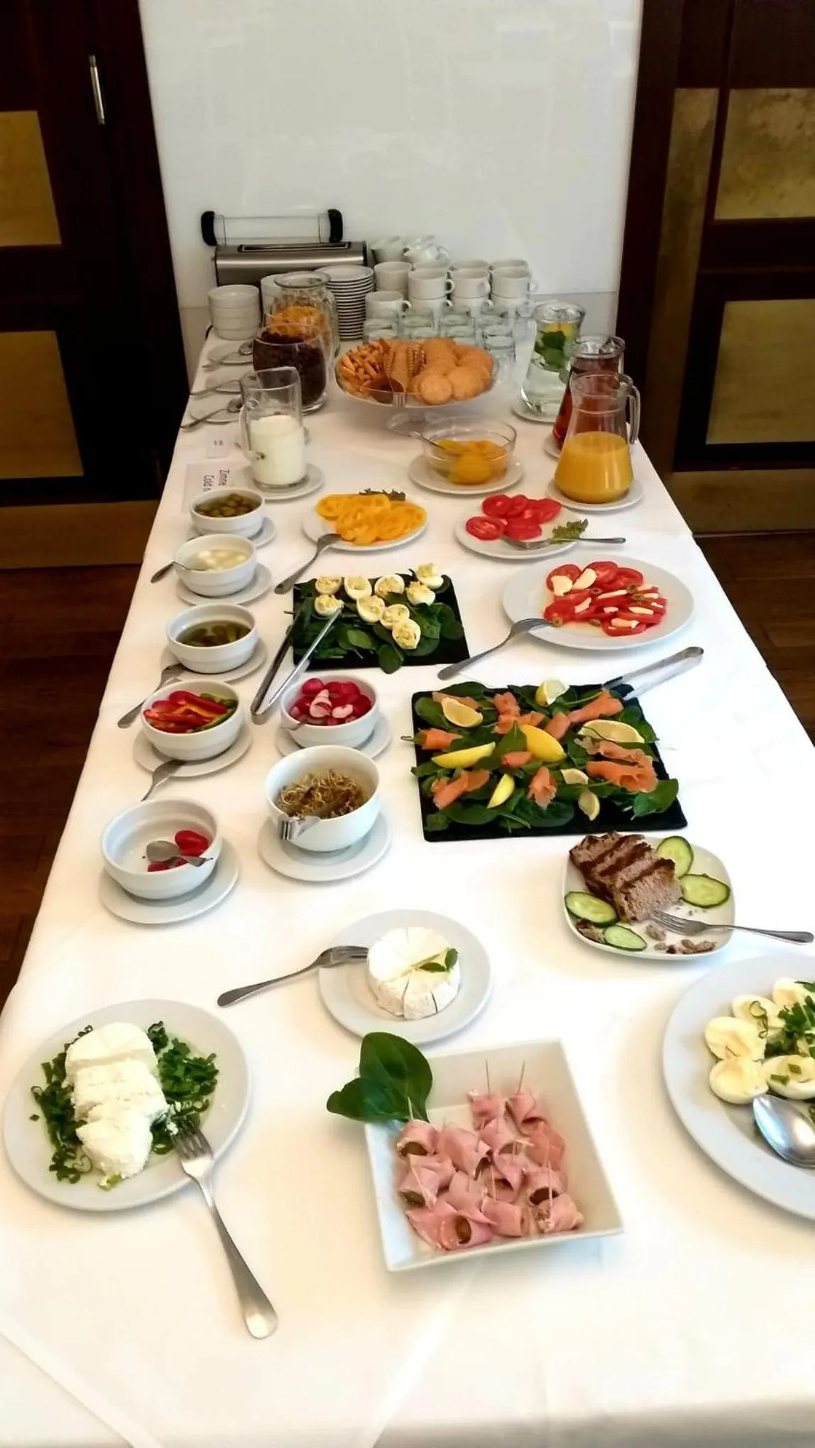 Breakfast in Villa La Pierre