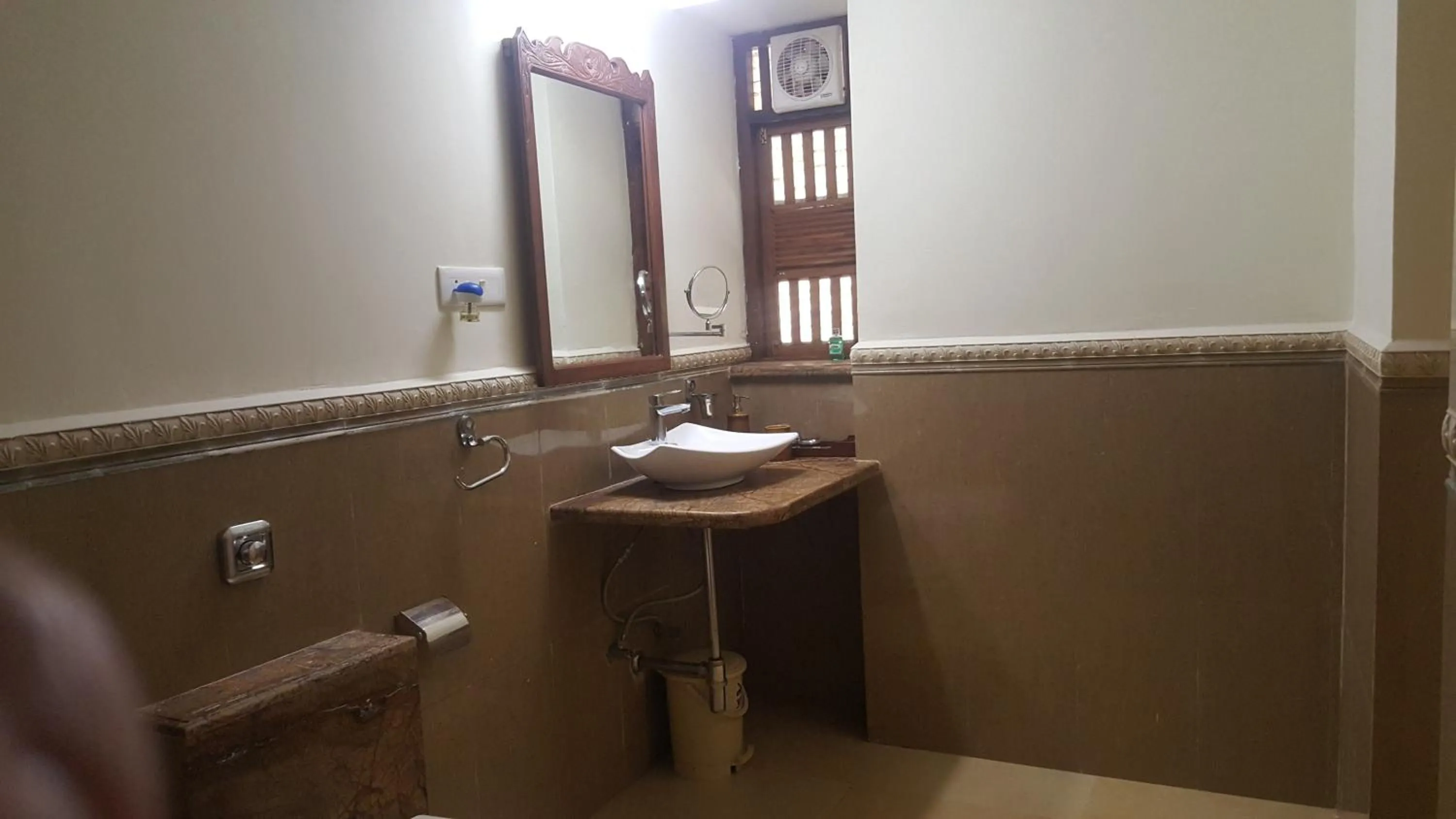 Bathroom in Casa Menezes - A Heritage Goan Homestay