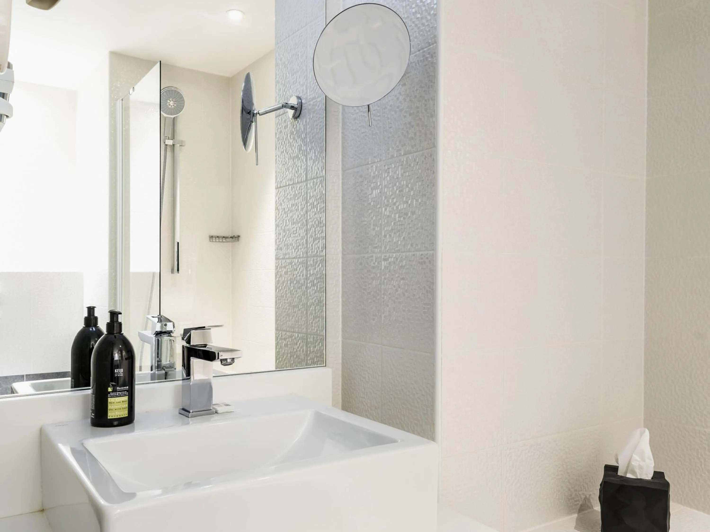 Bedroom in Adagio Paris 19ème Cité de la Musique