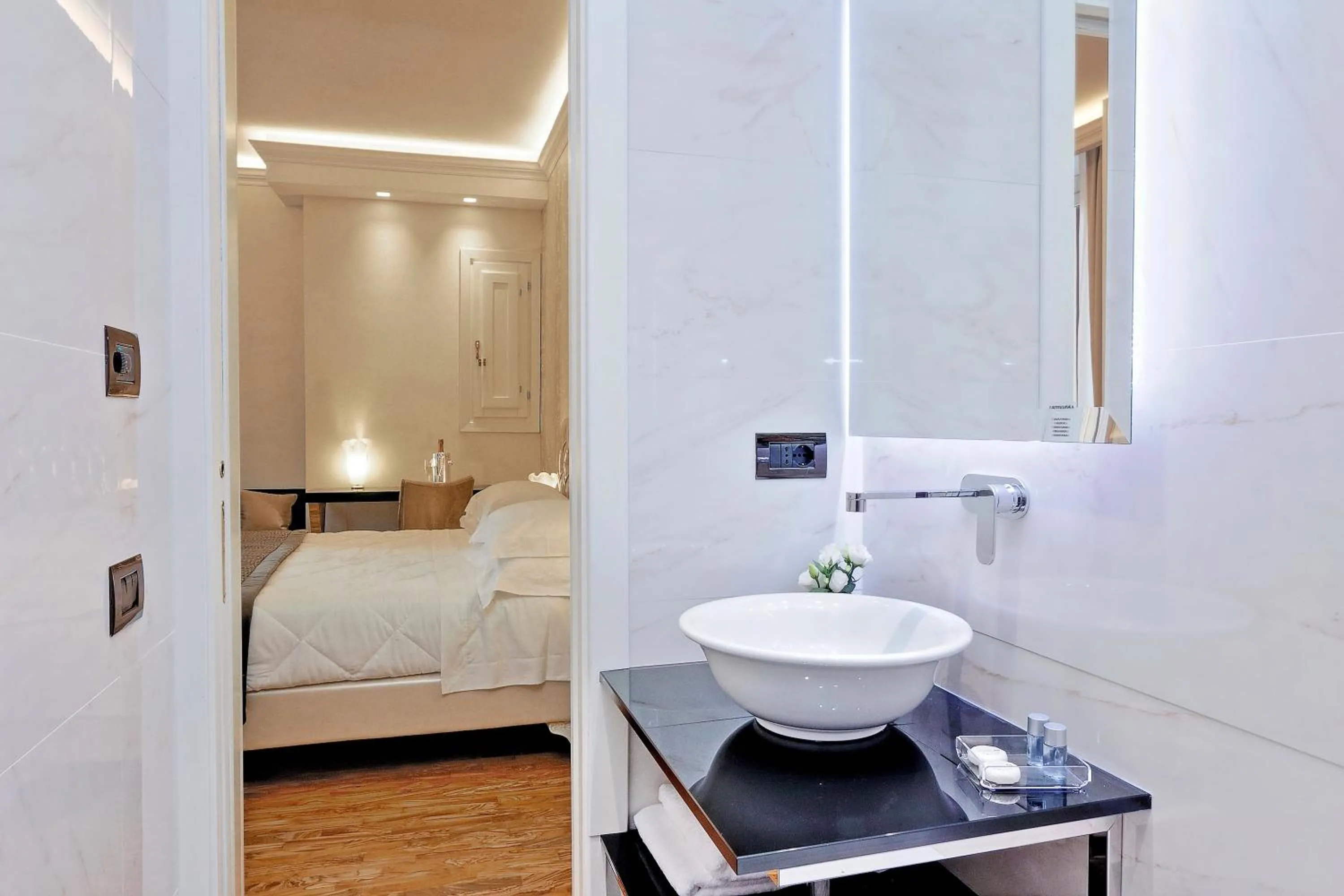 Bathroom in BQ House COLOSSEUM Luxury Rooms