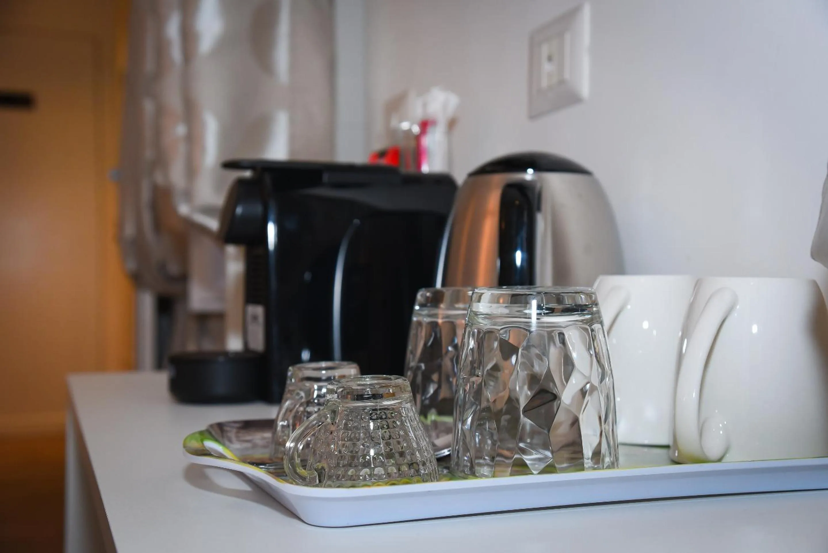 Coffee/tea facilities in BQ House COLOSSEUM Luxury Rooms