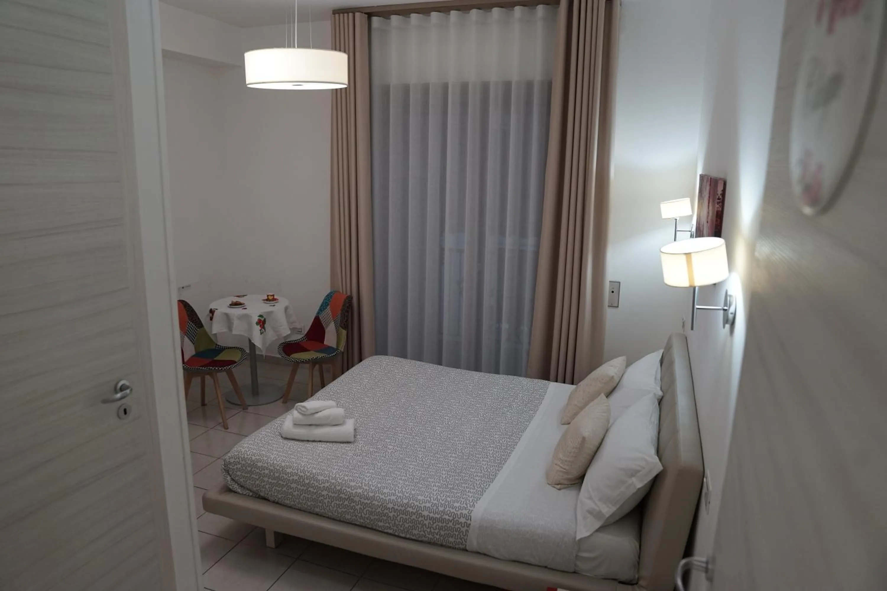 Photo of the whole room, Bed in B&B La Vie en Rose