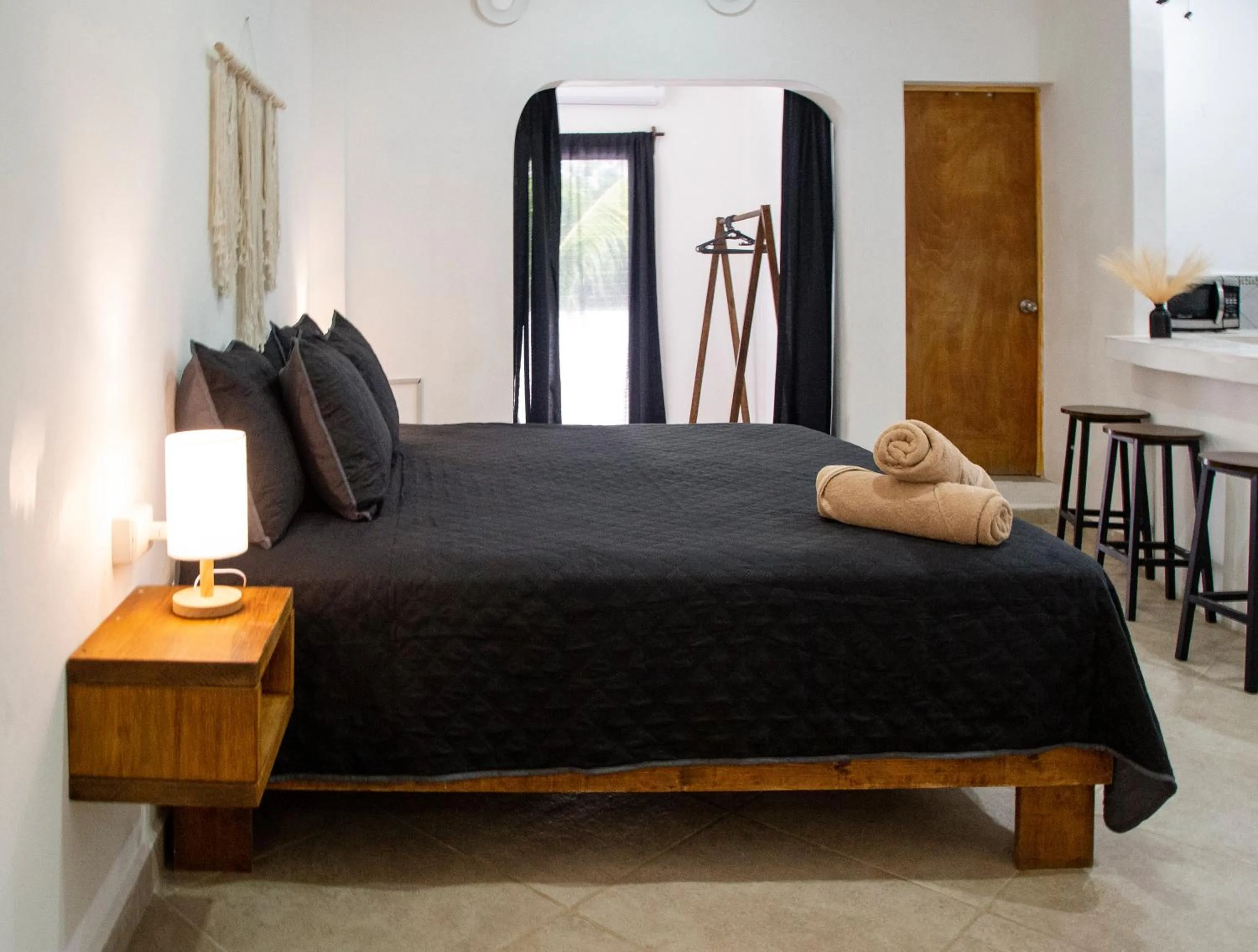 Photo of the whole room, Bed in Sonido del mar Hotel Boutique & Yoga Loft