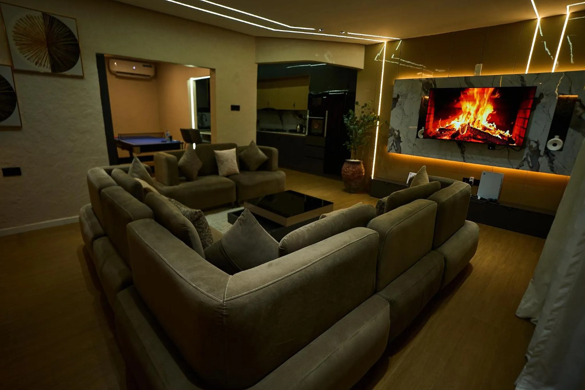 Emiez Apartment and Hotel