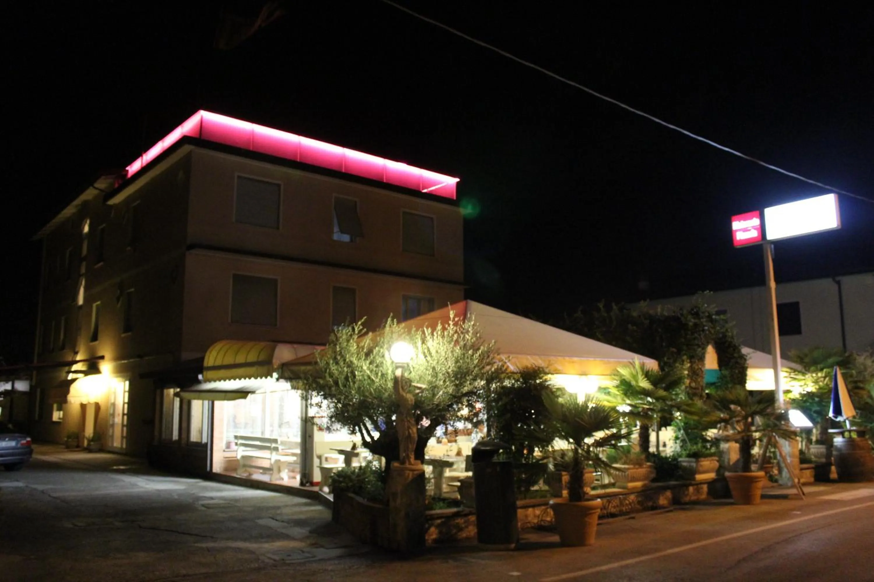 Property building in Hotel Villa Ginevra