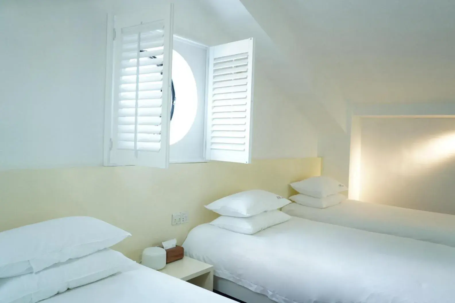 Bed in Xiamen Gulangyu Heitan Hotel Bed in Xiamen Gulangyu Heitan Hotel