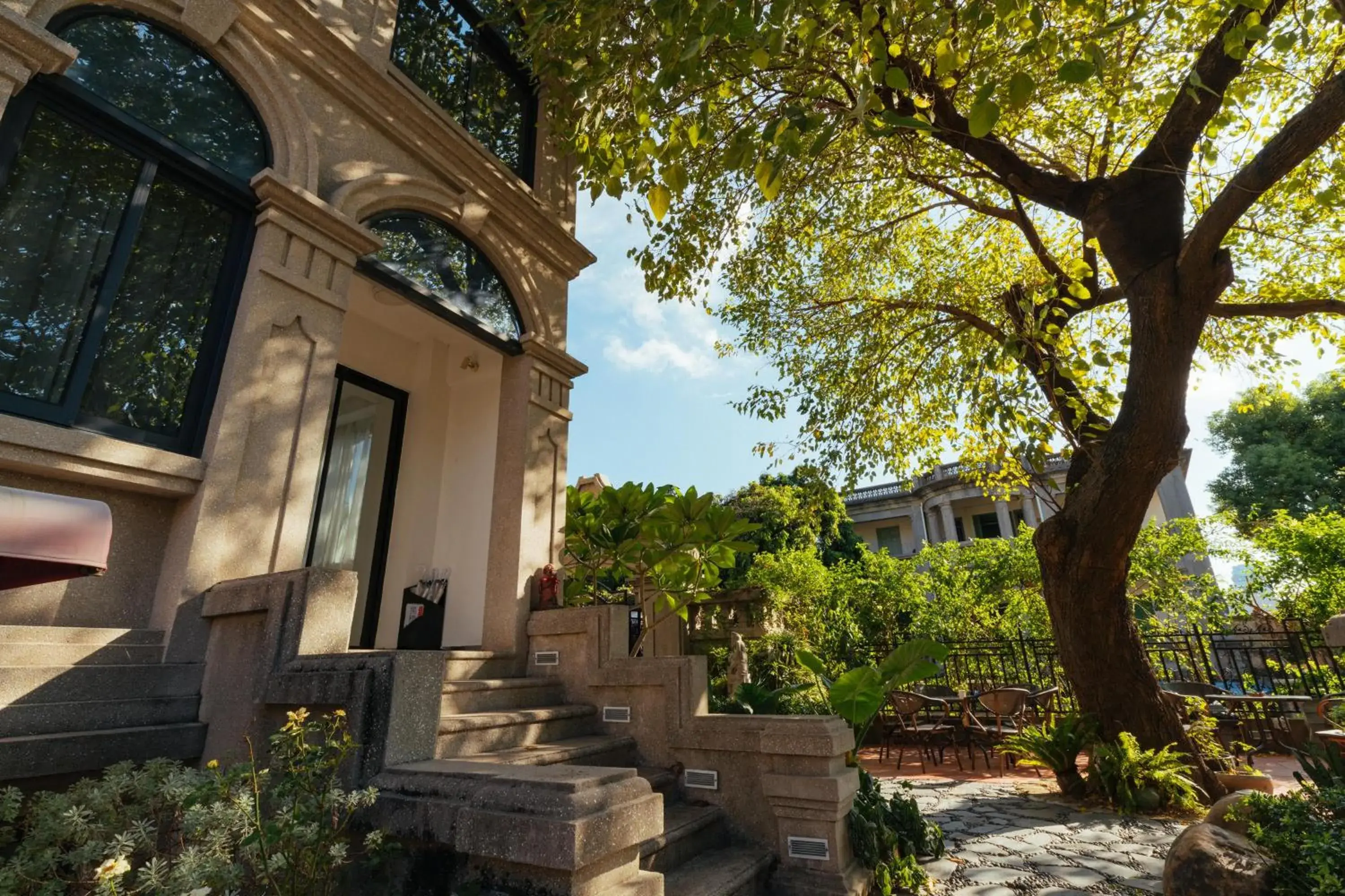 Garden view in Xiamen Gulangyu Heitan Hotel Garden view in Xiamen Gulangyu Heitan Hotel