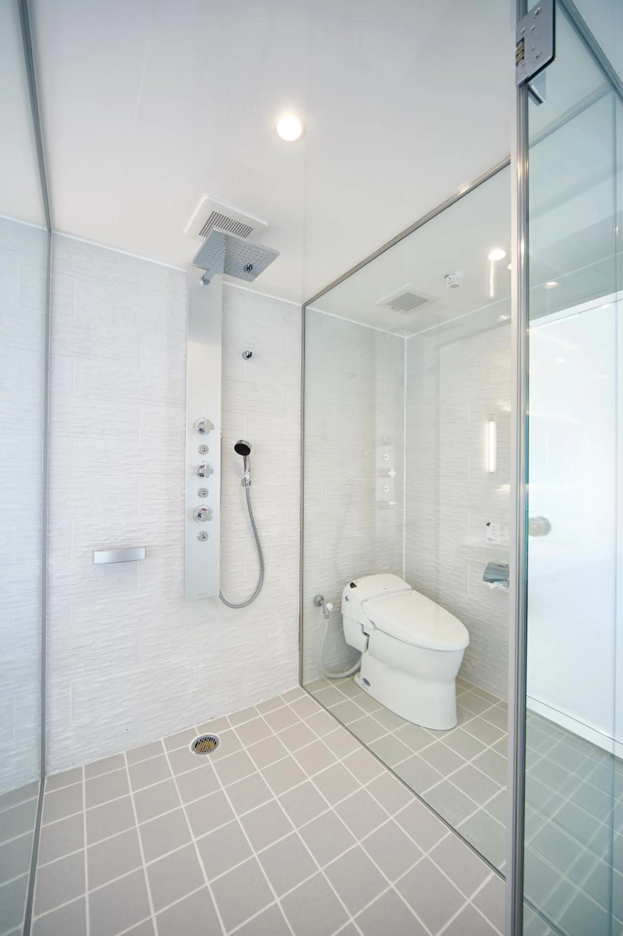 Bathroom in Hotel The Scene