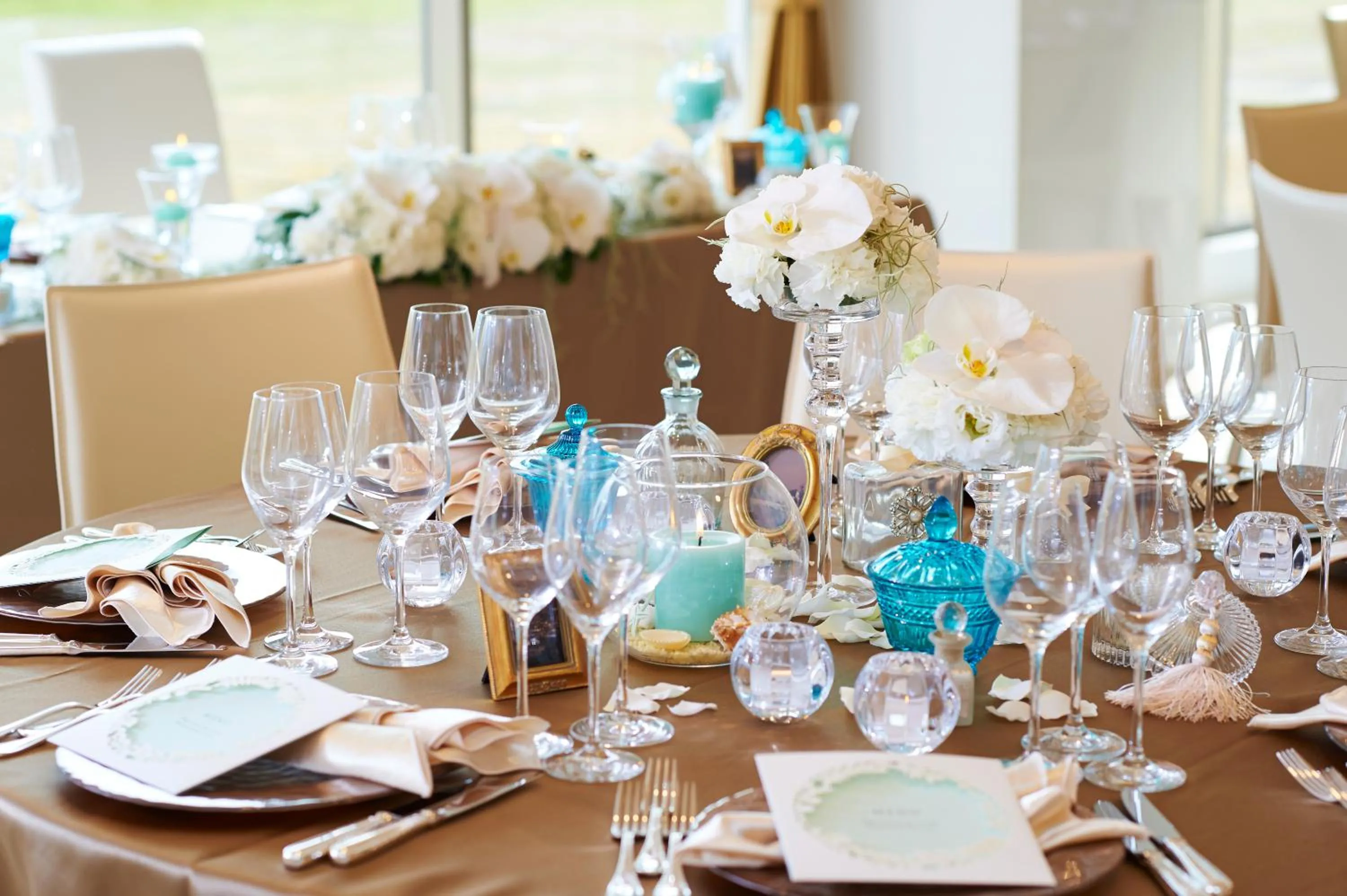 Restaurant/places to eat in Hotel The Scene