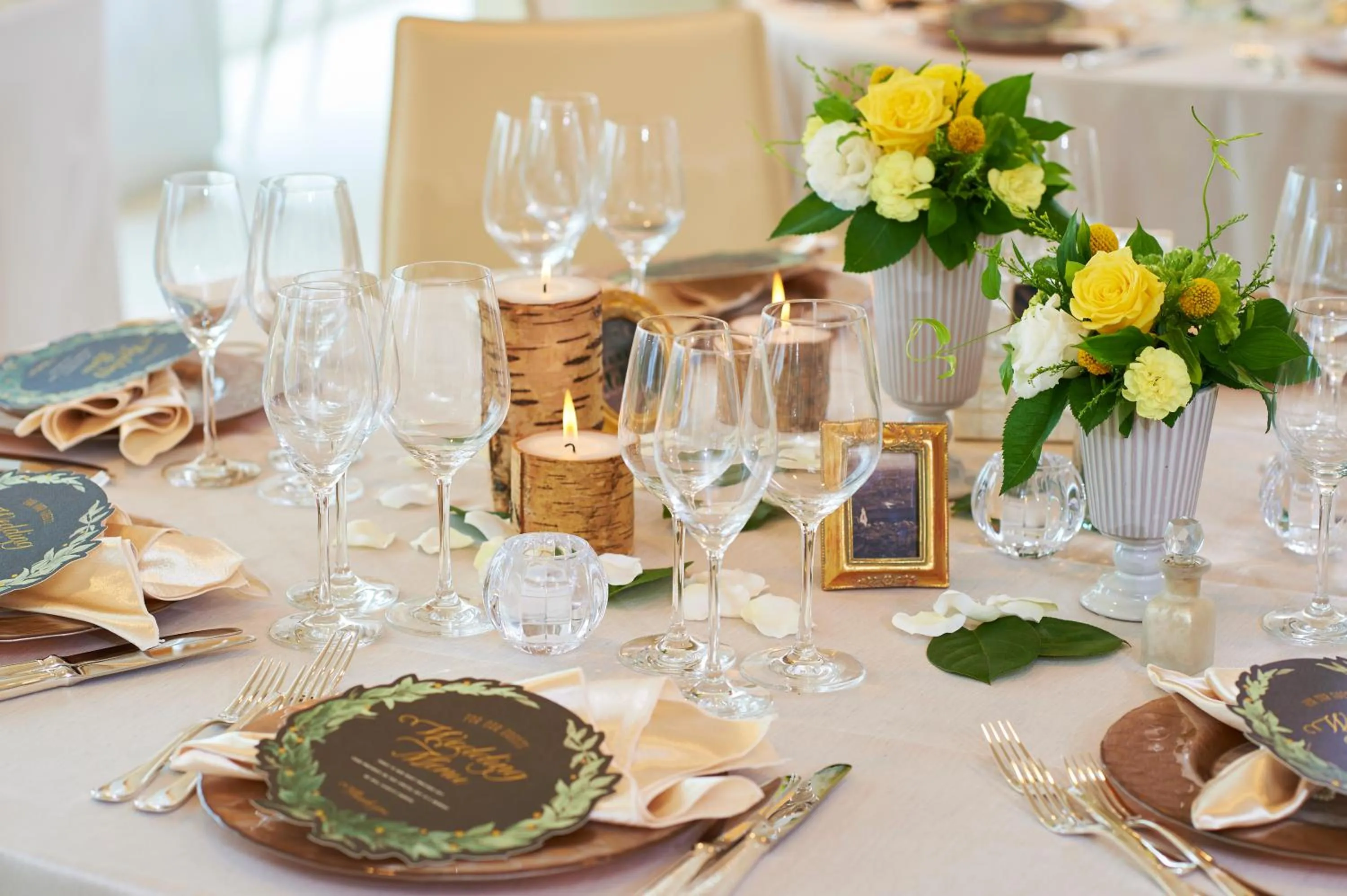 Restaurant/places to eat in Hotel The Scene