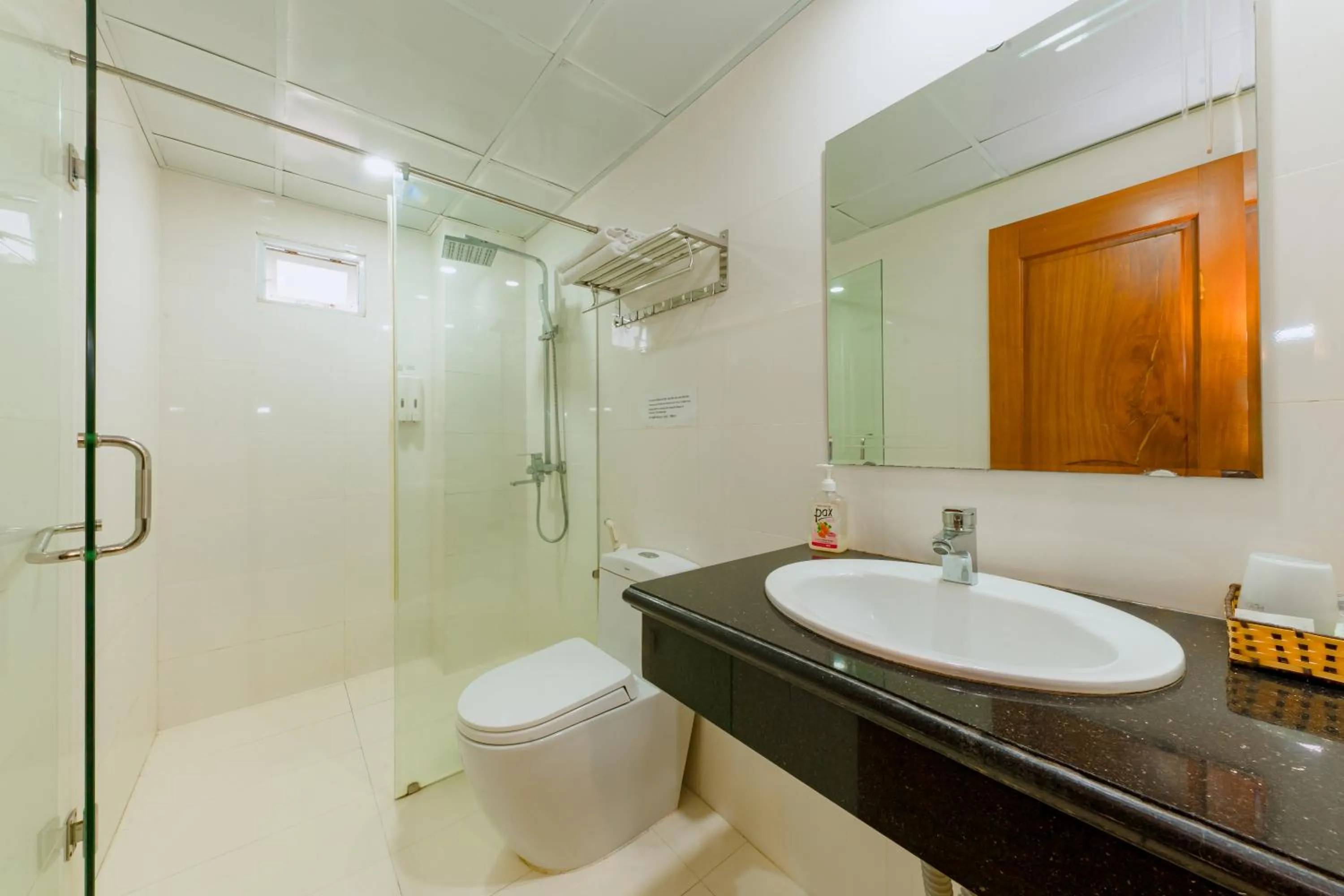 Shower in Dubai Nha Trang Hotel managed by HT