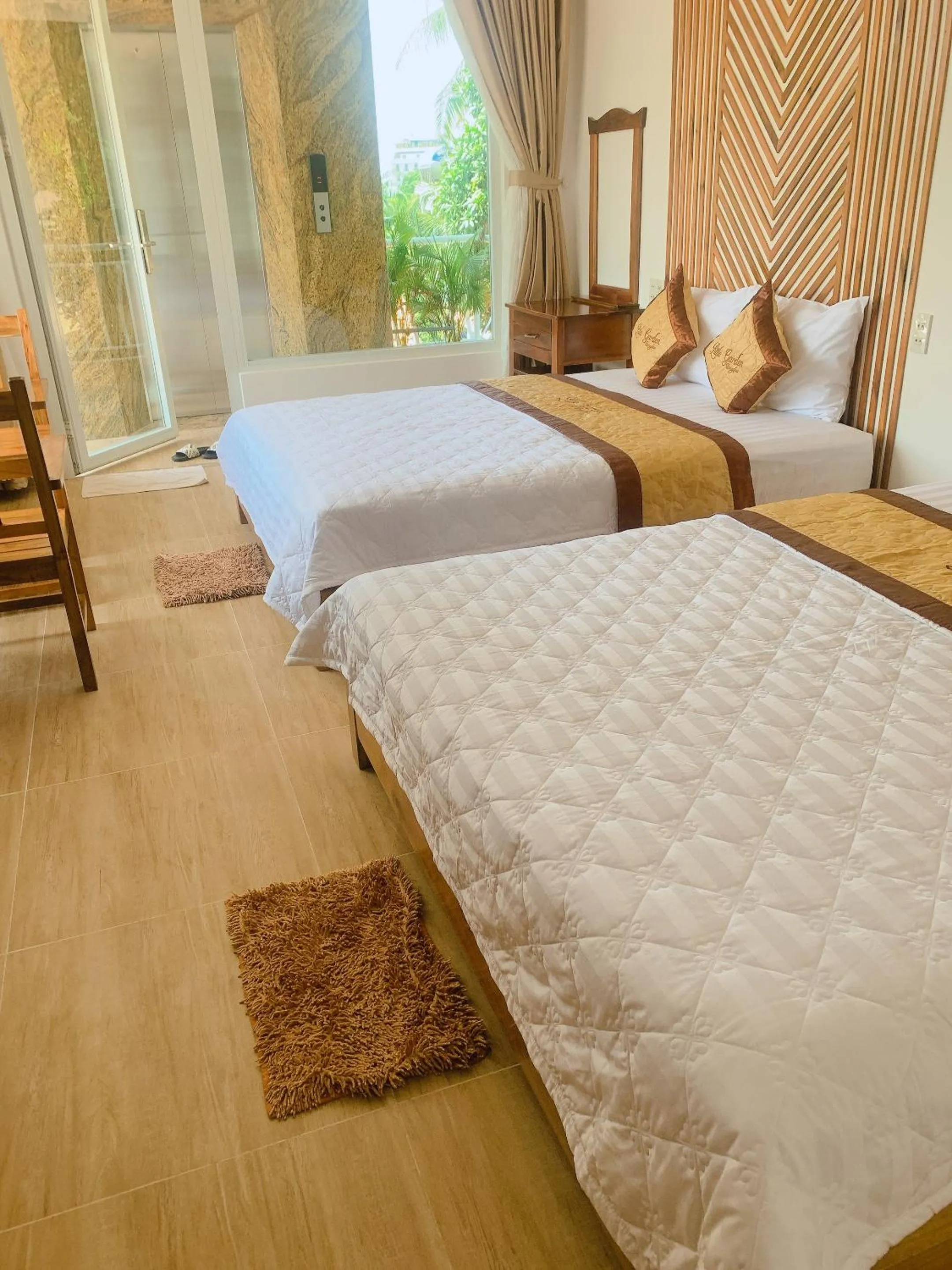 Bedroom, Bed in Little Garden Bungalow