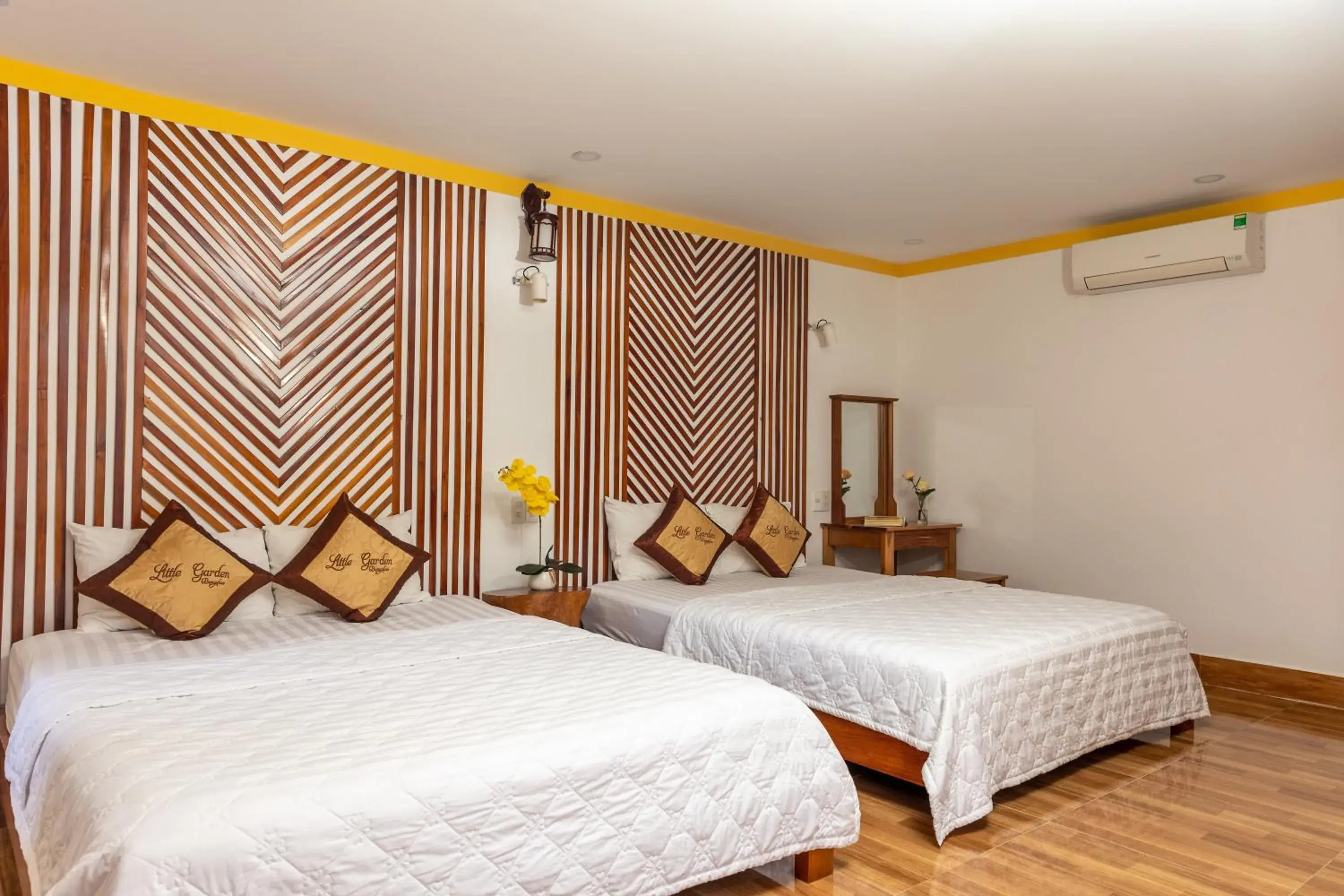 Deluxe Quadruple Room in Little Garden Bungalow Deluxe Quadruple Room in Little Garden Bungalow