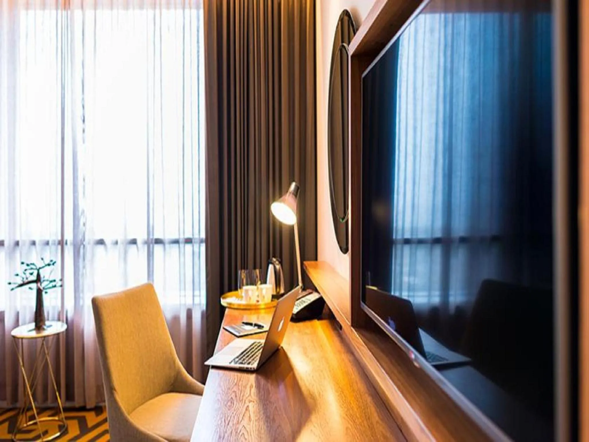 TV and multimedia in Hotel 2 Fevrier