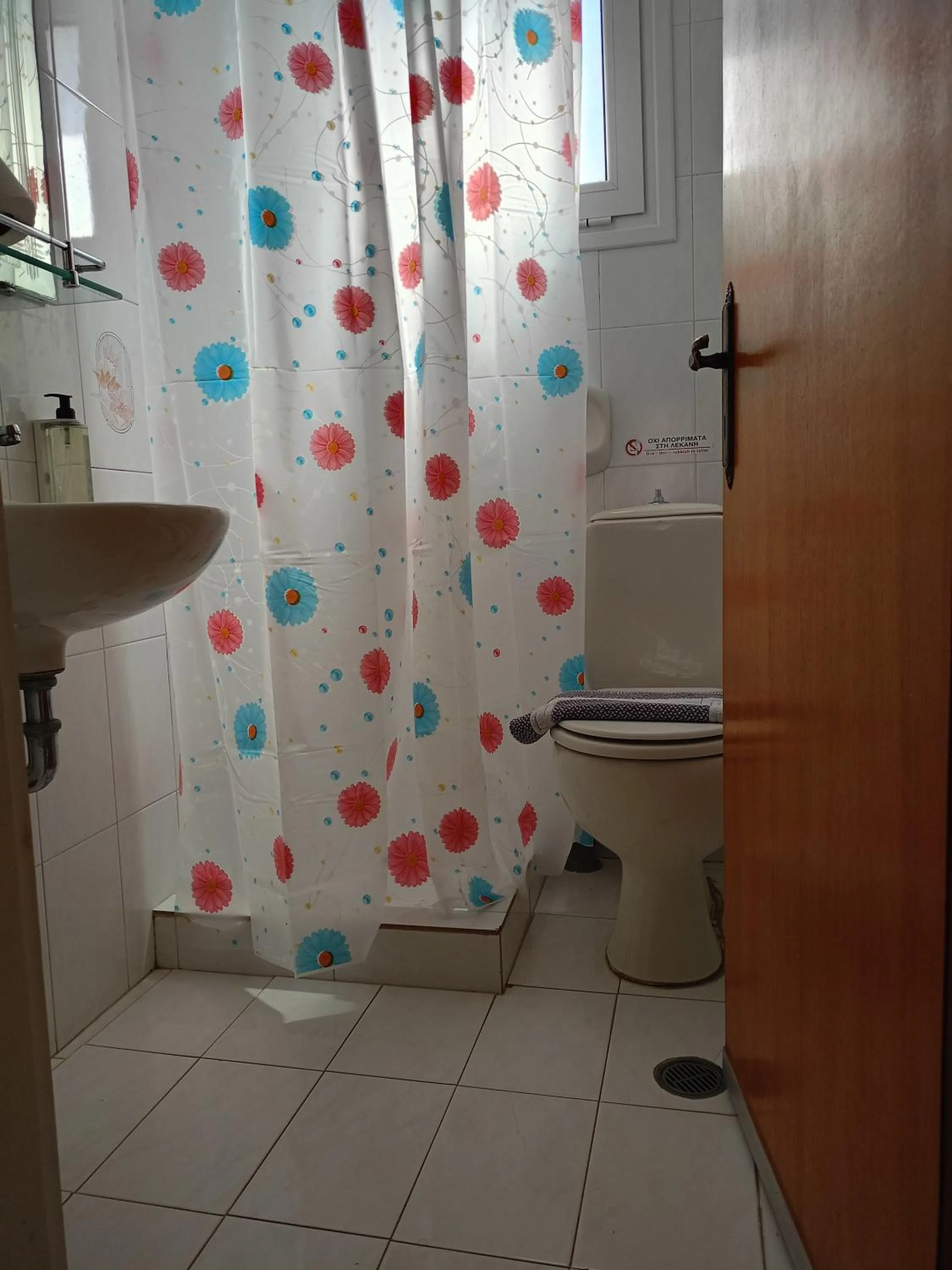 Bathroom in Apartments Filoxenia Zois