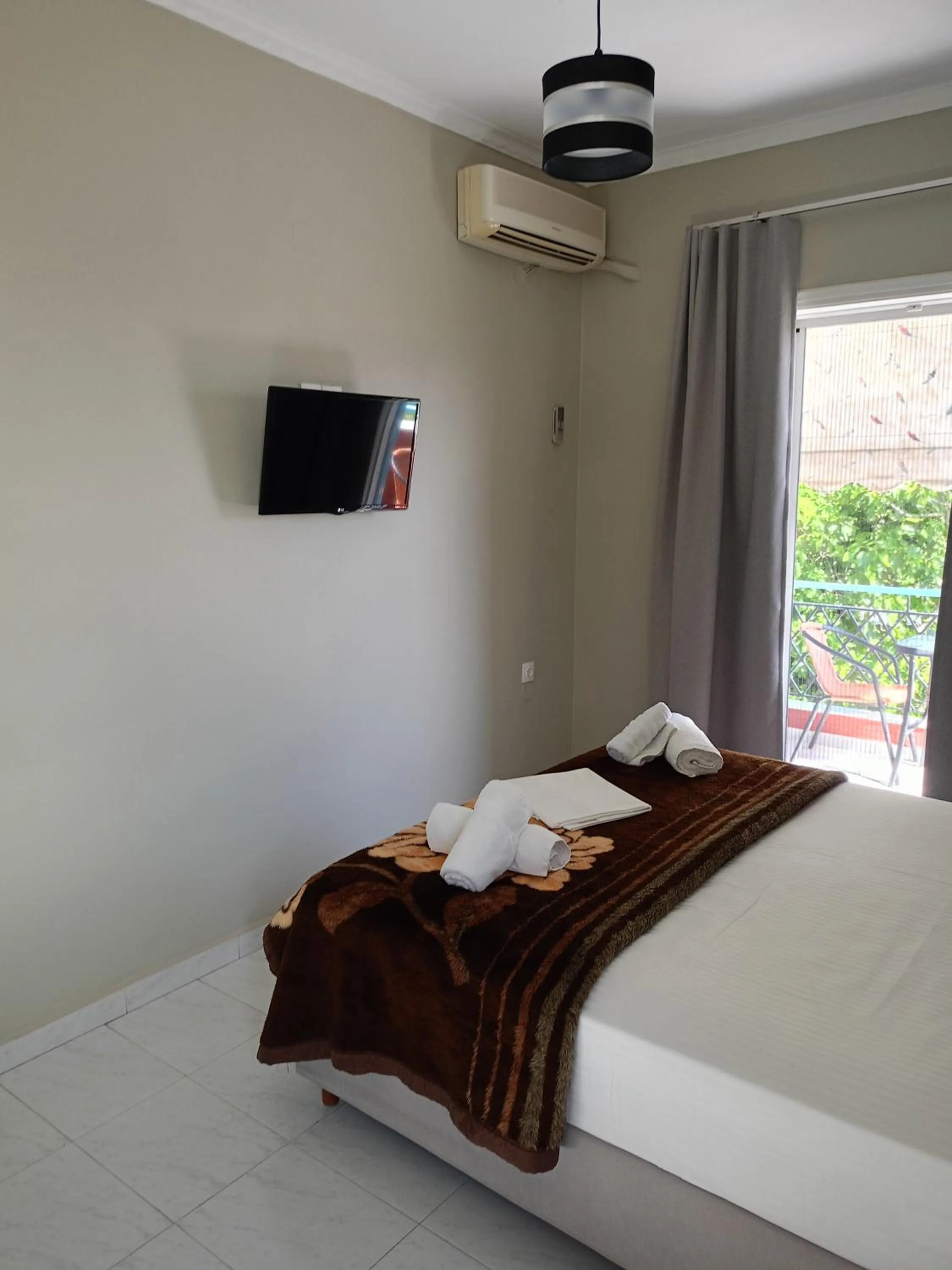 Photo of the whole room, Bed in Apartments Filoxenia Zois