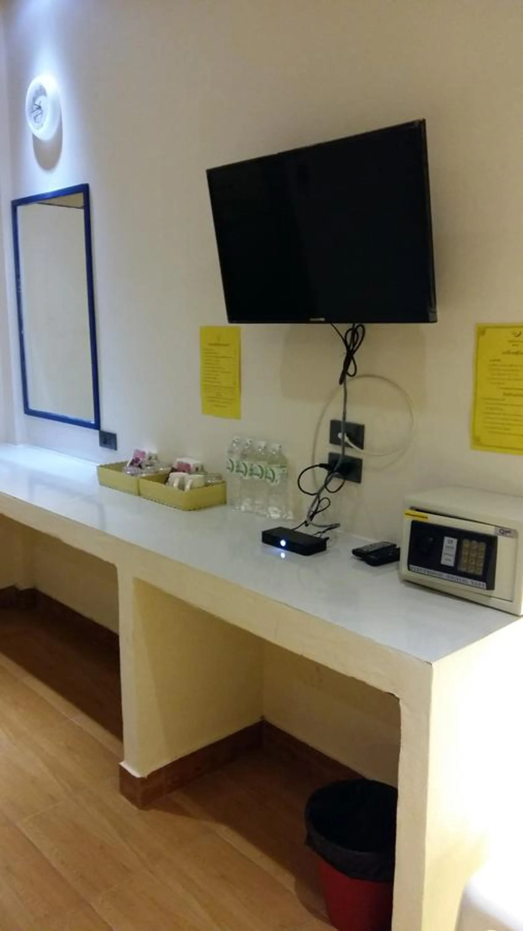 TV and multimedia in Banana Resort Sadao