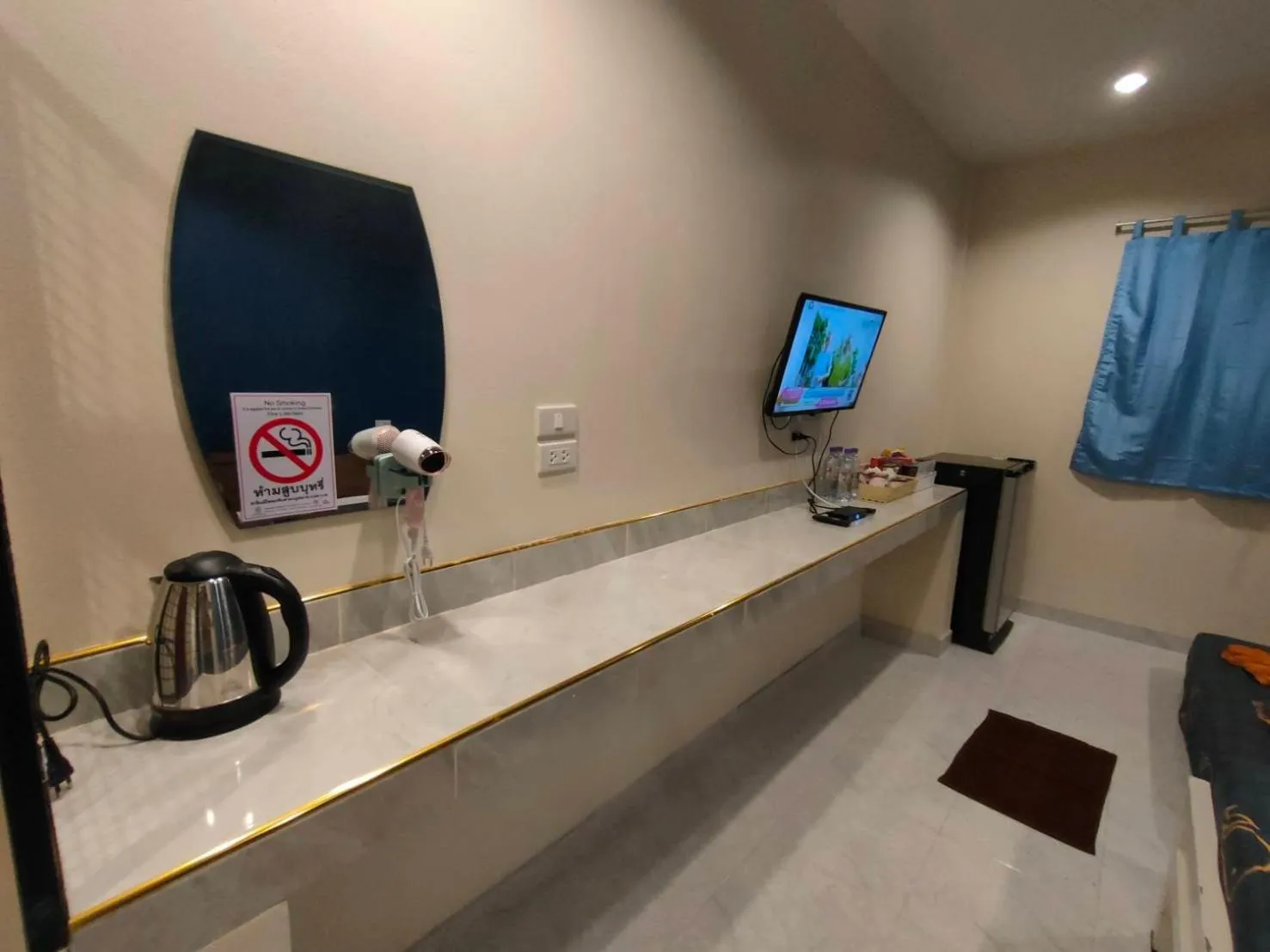 TV and multimedia in Banana Resort Sadao